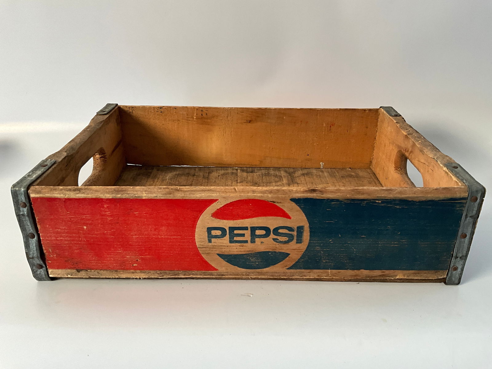 Pepsi Cola Crate, no slots (1 of 5)