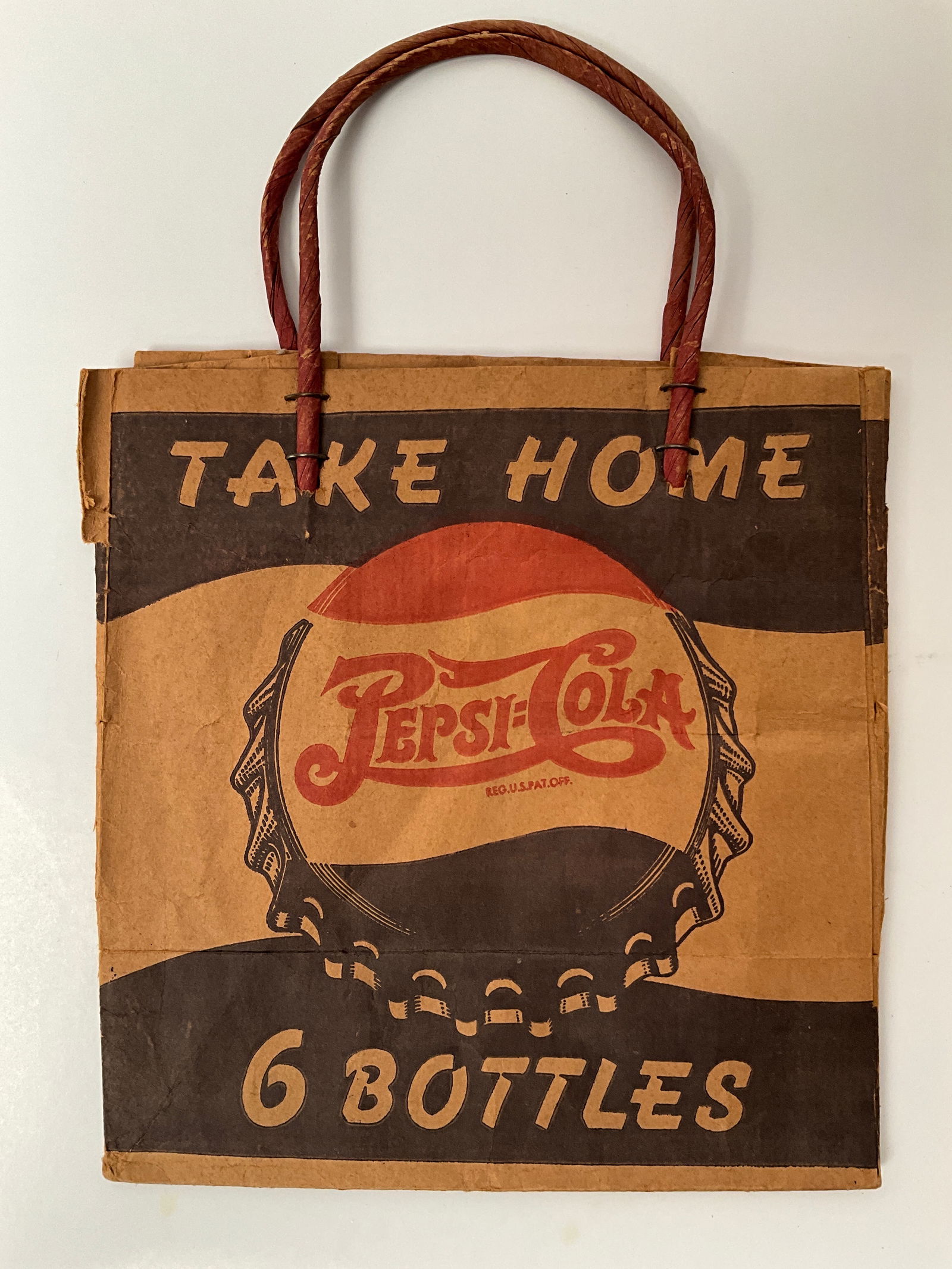 Neat early Pepsi Double Dot paper bag 6-Pack holder (1 of 4)
