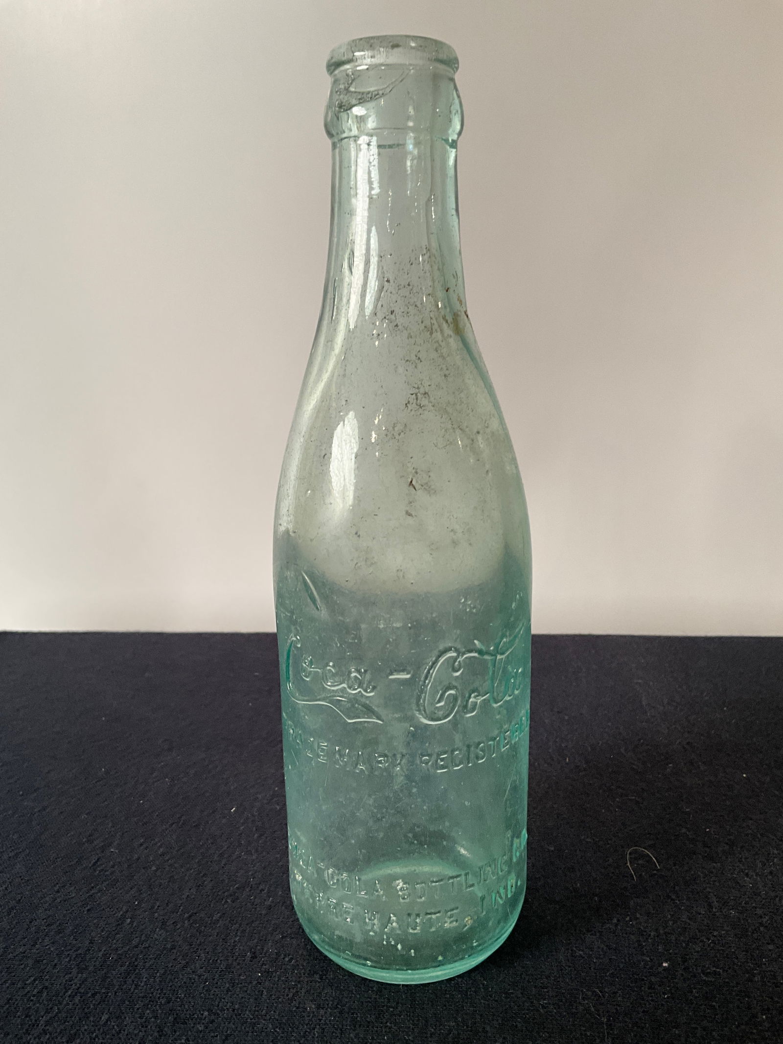 Straight Side Coca Cola Bottle, embossed Terre Haute Indiana (1 of 4)