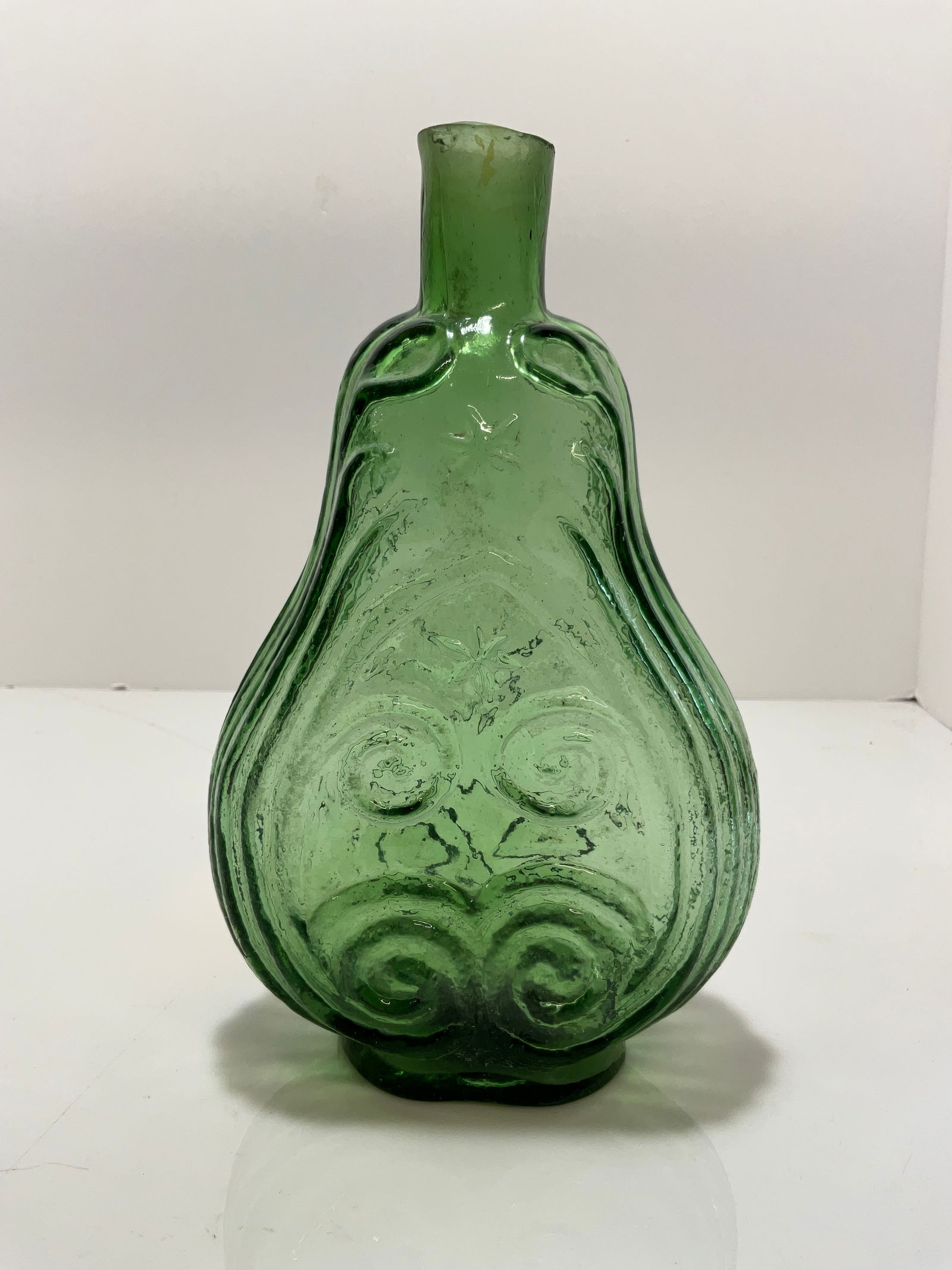 1850-60s Pale Green Quart Scroll Flask "Fantastic Color" Iron Pontil (1 of 11)