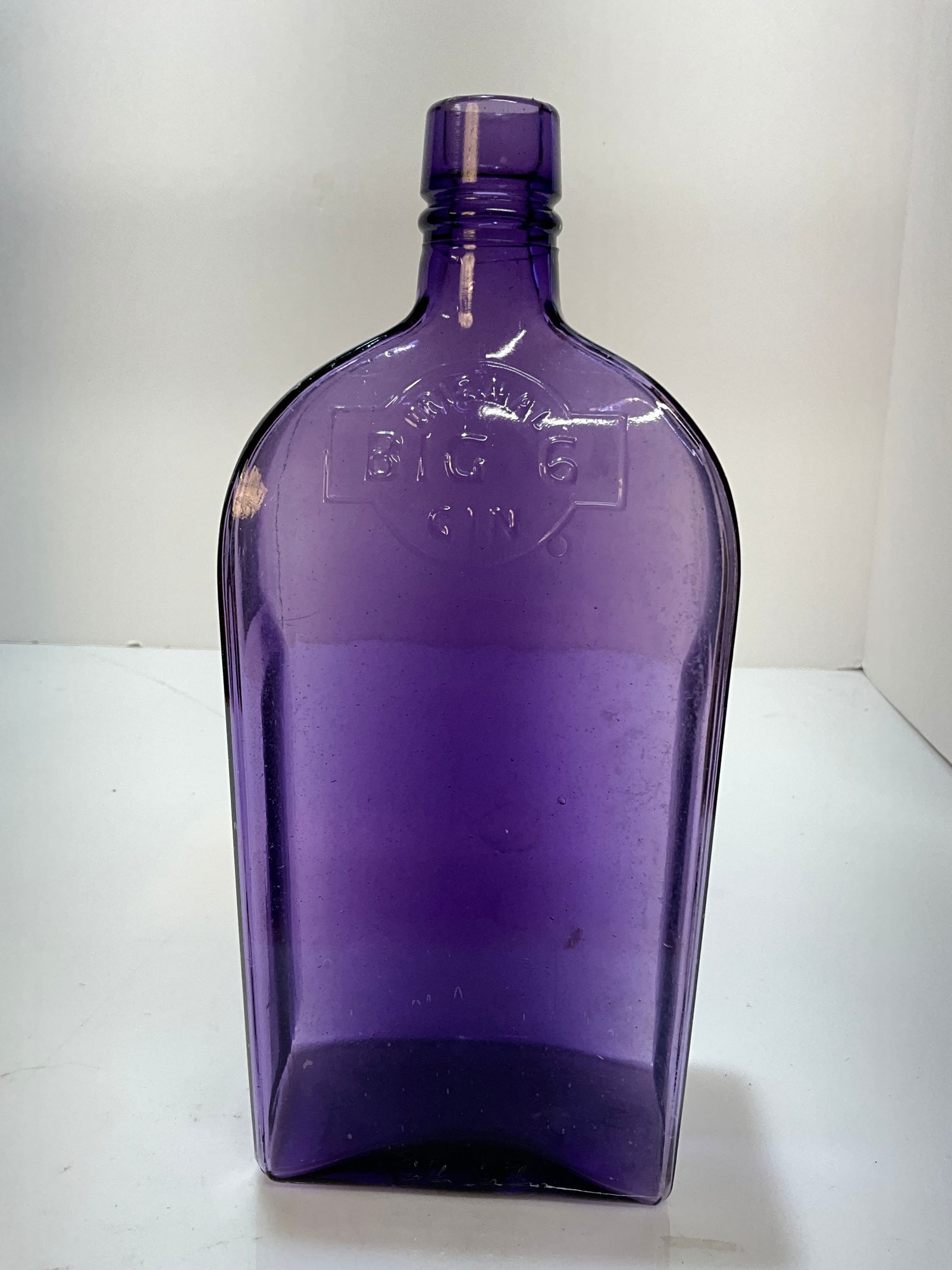 Original Big 6 Gin bottle, Quart, Purple colored bottle (1 of 7)