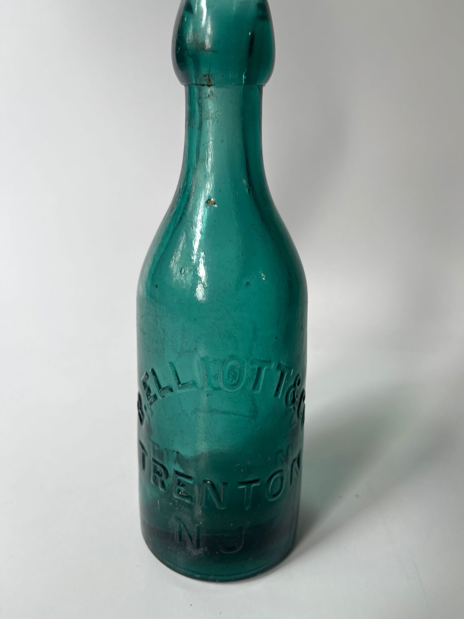 R. Elliott &Co Trenton, NJ blob soda (1 of 4)