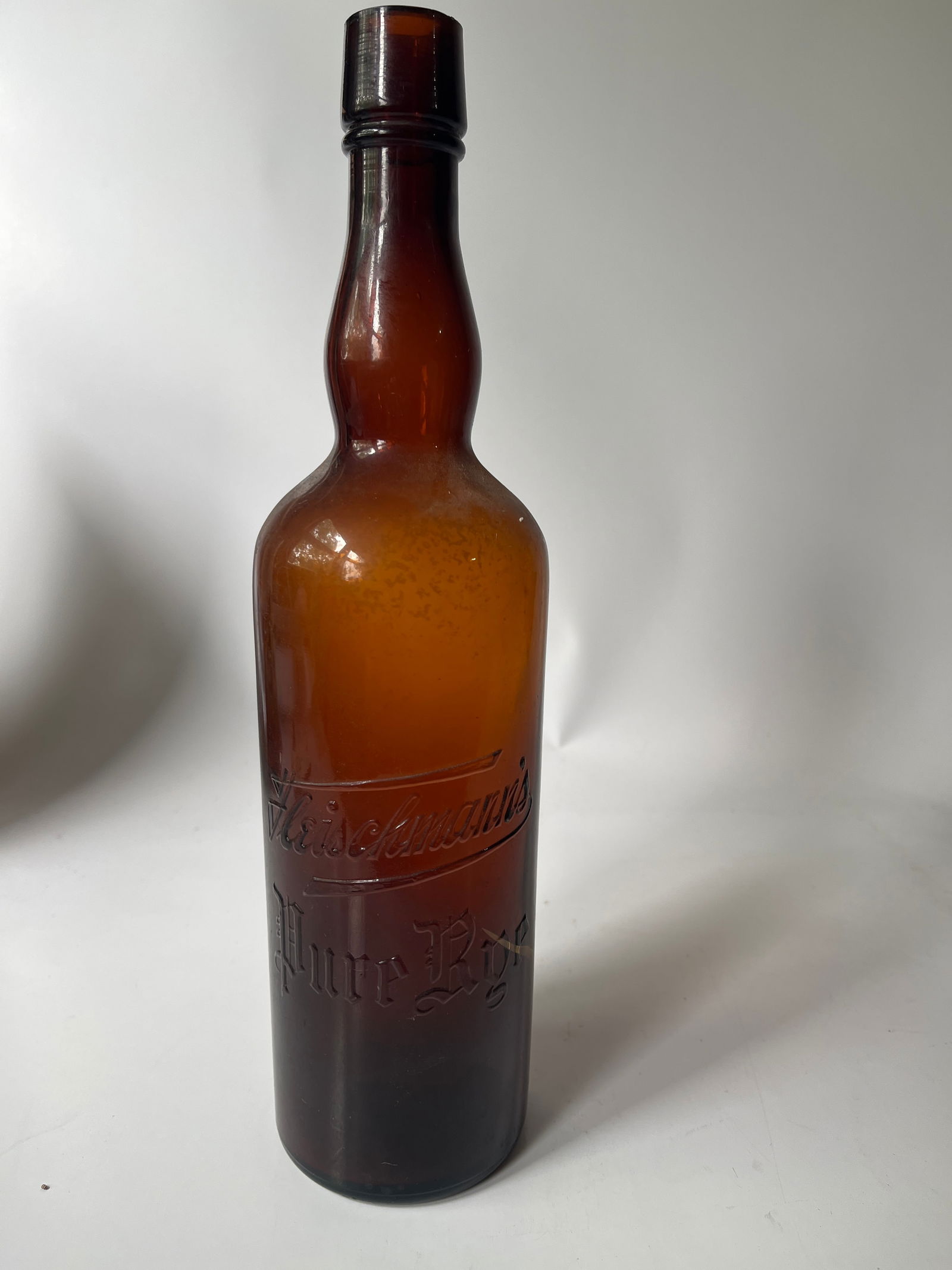 Fleischmann's Pure Rye amber whiskey bottle. (1 of 4)
