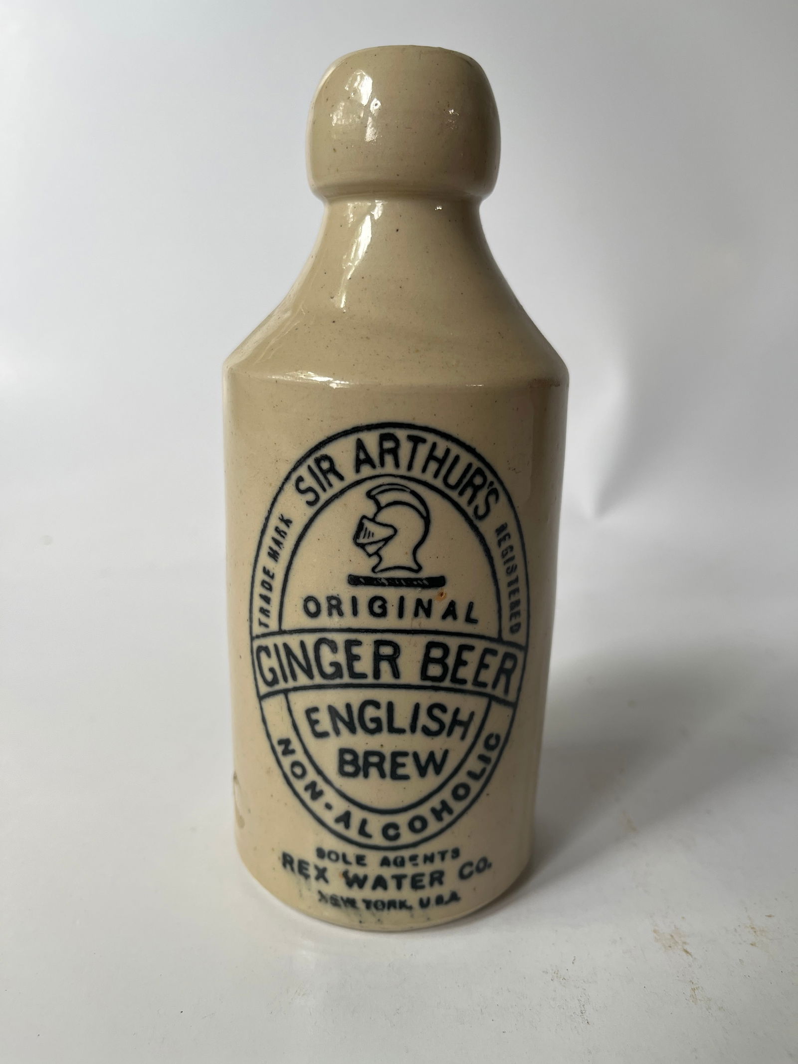 Sir Arthur's Original Ginger Beer New York stoneware bottle. (1 of 4)
