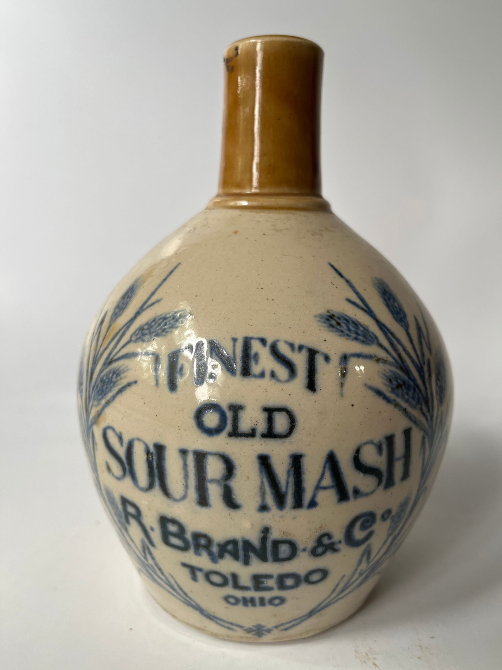 R. Brand & Co Finest Old Sour Mash Toledo, Ohio stoneware jug. (1 of 4)
