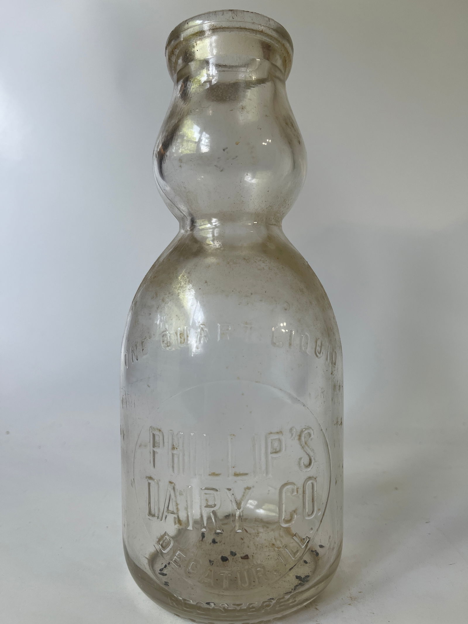 Phillip's Dairy Co. Decatur, Ill. quart embossed cream top milk bottle. (1 of 4)