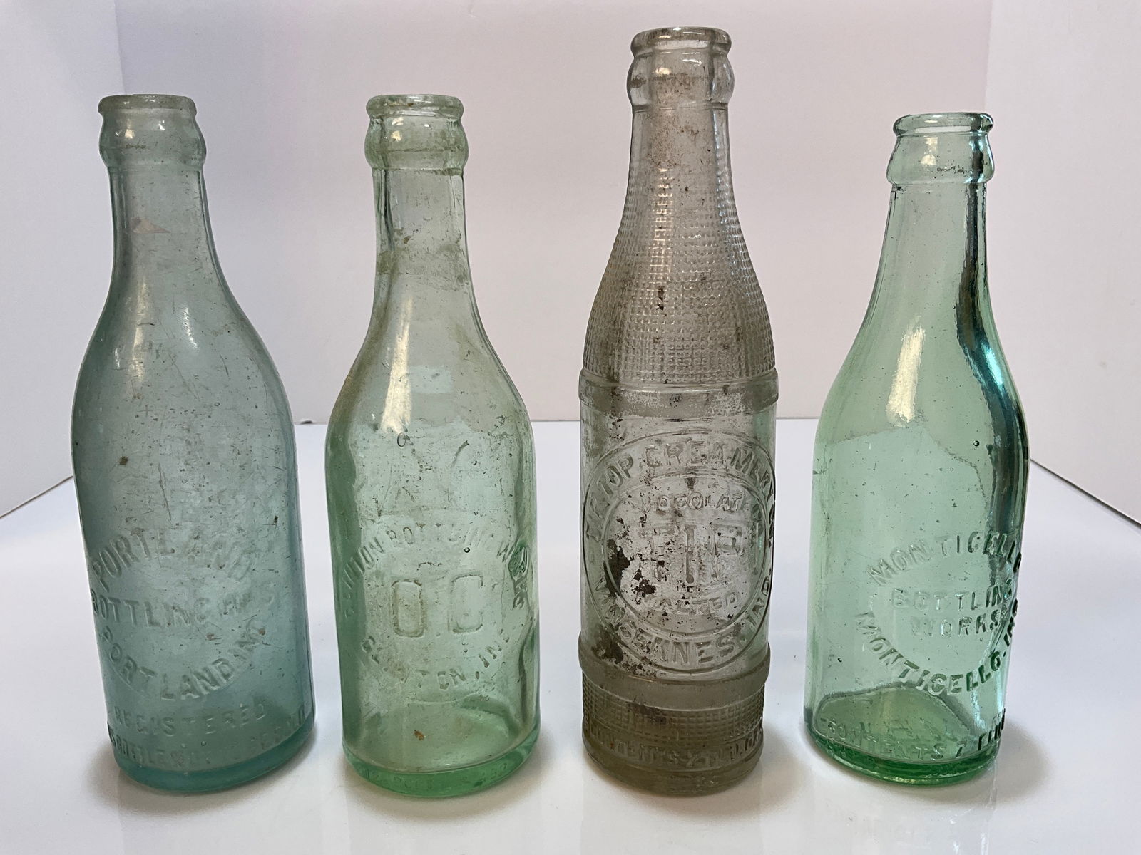 Lot of Four Art Deco Soda Pop Embossed Bottles, Vincennes, Portland, Monticello & Clinton Indiana (1 of 6)