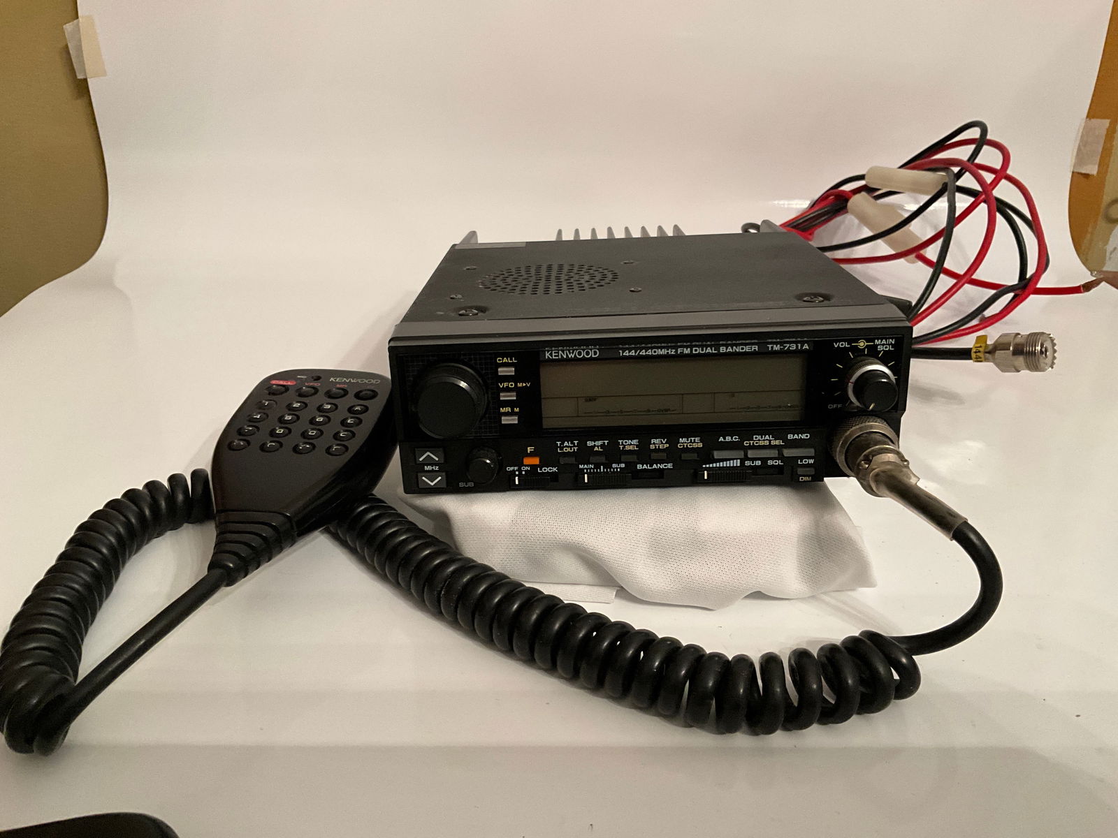 Kenwood TM-731A Dual Band VHF/UHF Mobile Transceiver (1 of 3)