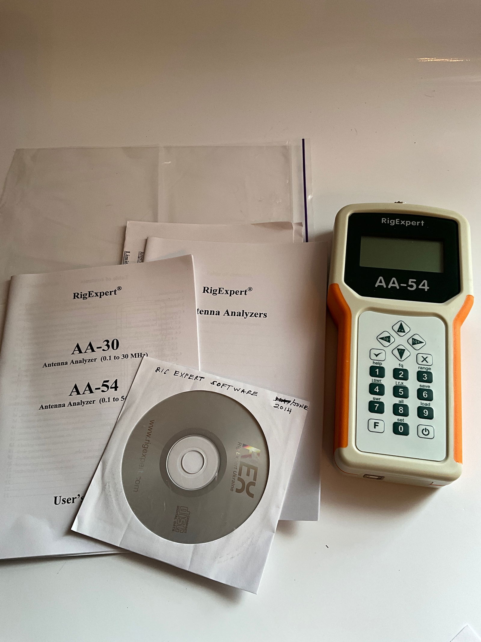 Rig Expert AA-54 Zoom HF Antenna Analyzer - Appears Brand New (1 of 4)