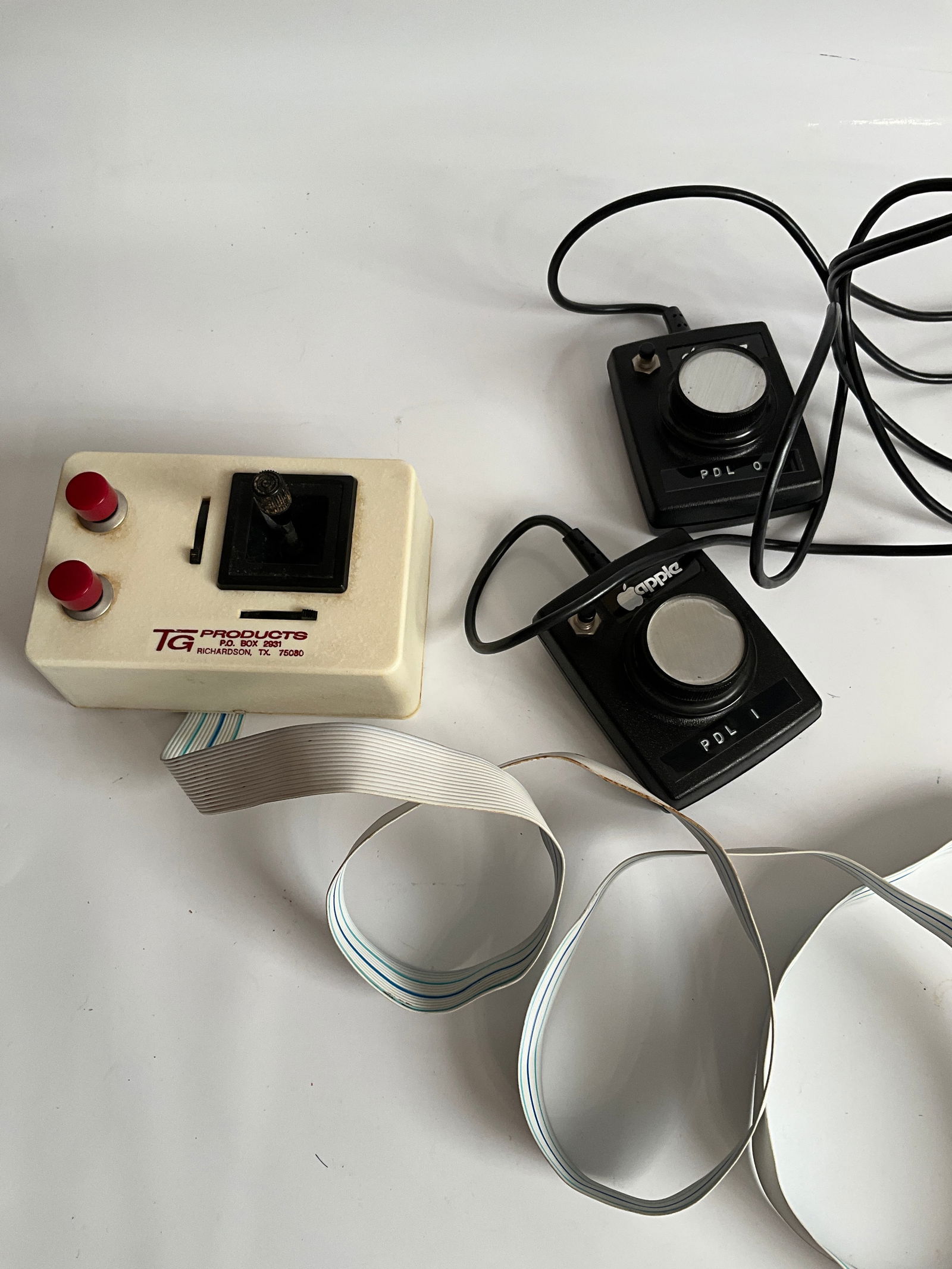Vintage - Apple II Video Game Controllers - TG Products and Apple Paddles (1 of 3)