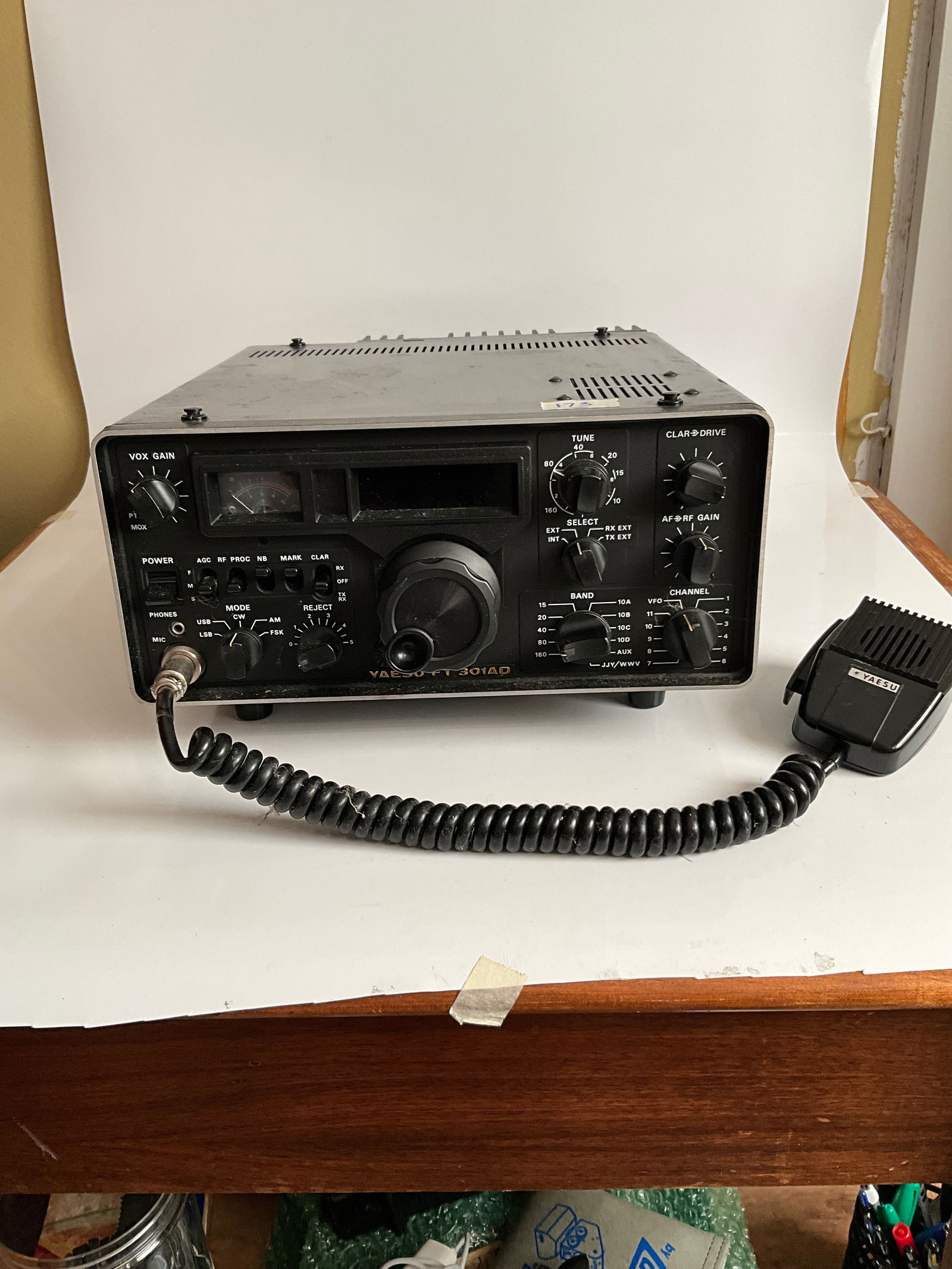Vintage YAESU FT-301D Hamm Radio Transceiver (1 of 5)