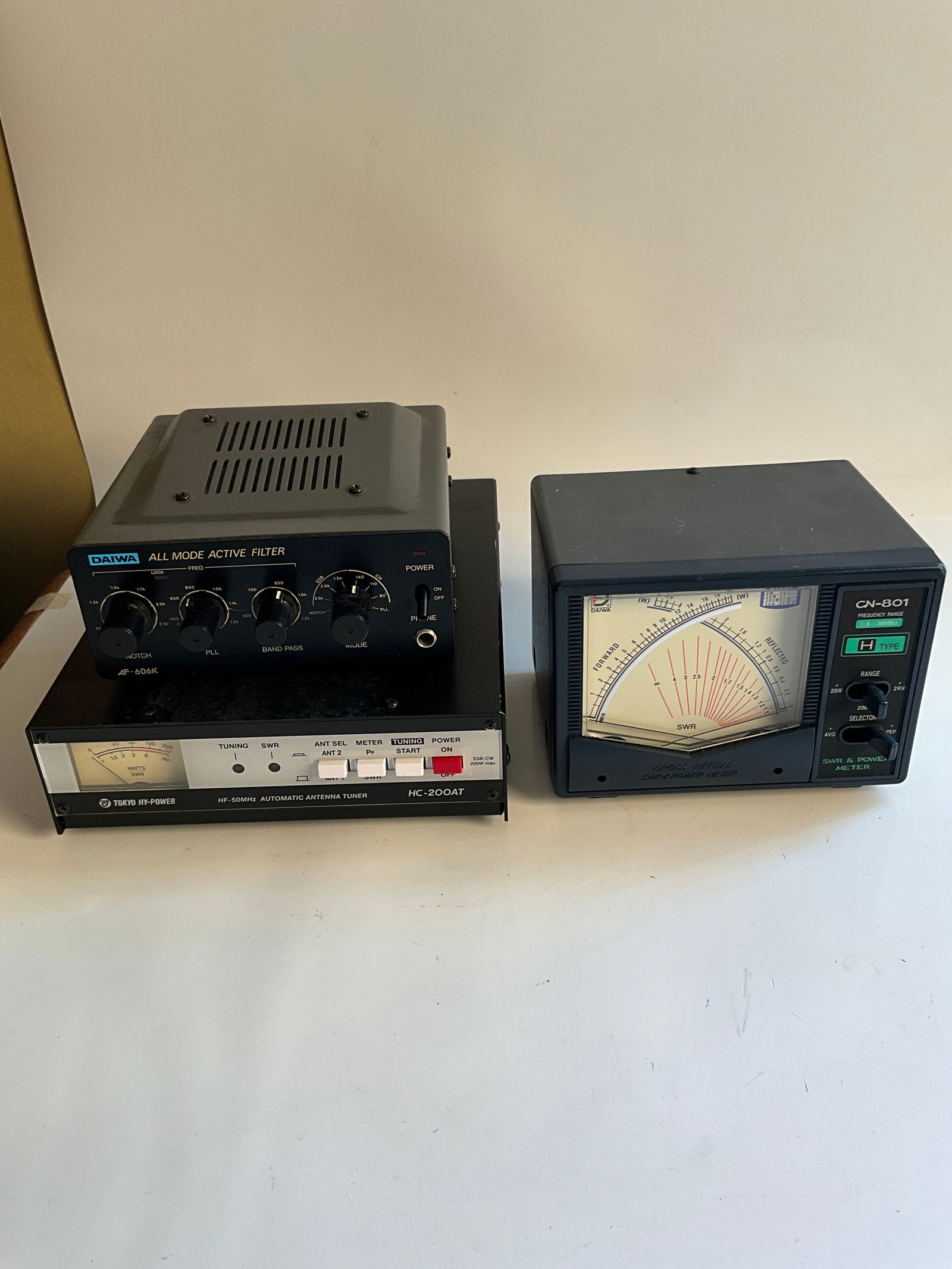 Lot of 3 - DAIWA CN-801, DAIWA AF-606K, TokyoHy-Power HC-200AT (1 of 6)