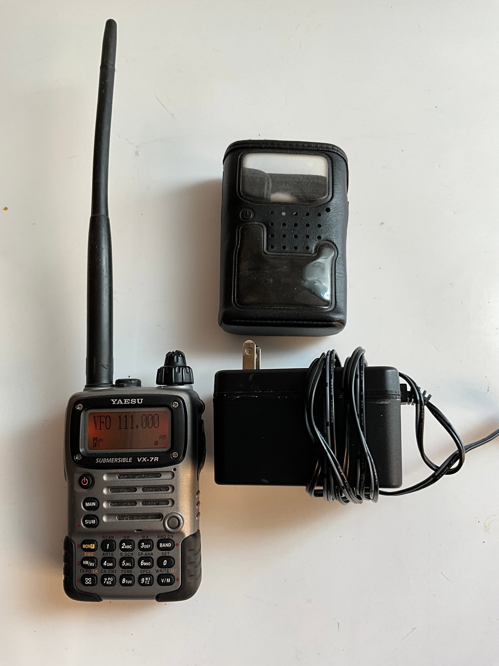 YAESU STANDARD VX-7 50/144/430MHz Triple Band Heavy Duty Transceiver. Powers On (1 of 5)