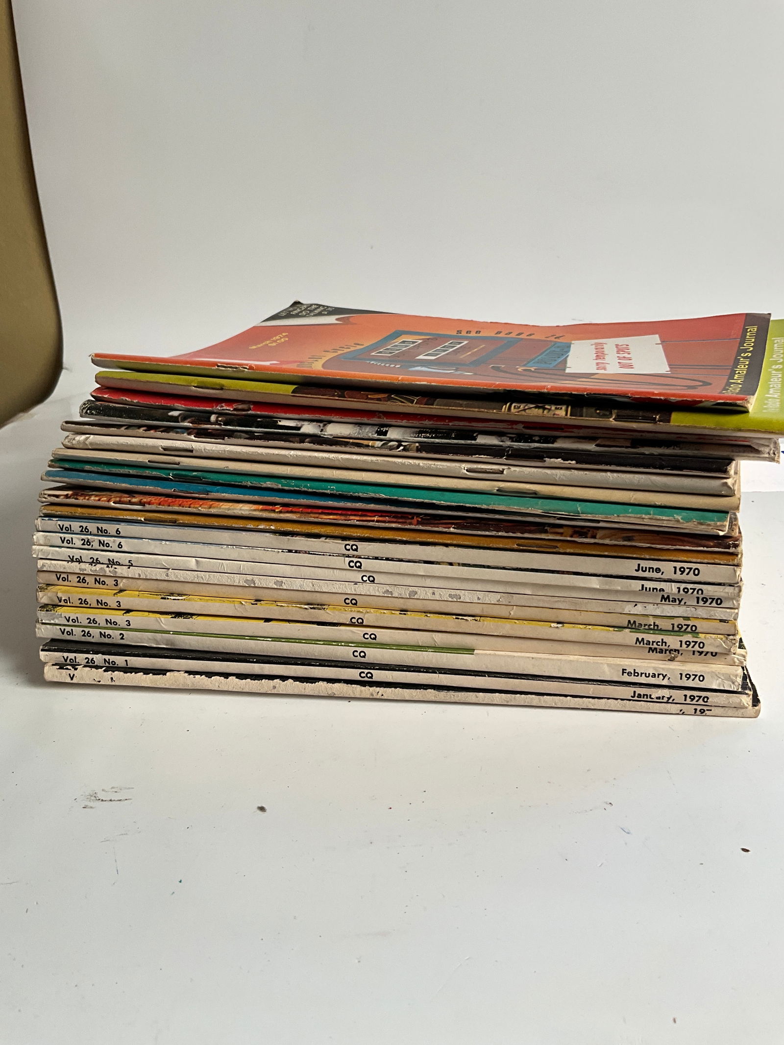 "CQ" Amateur Radio Magazine Various issues - Jan. 1970 - Mar. 1974 - 21 Magazines (1 of 2)