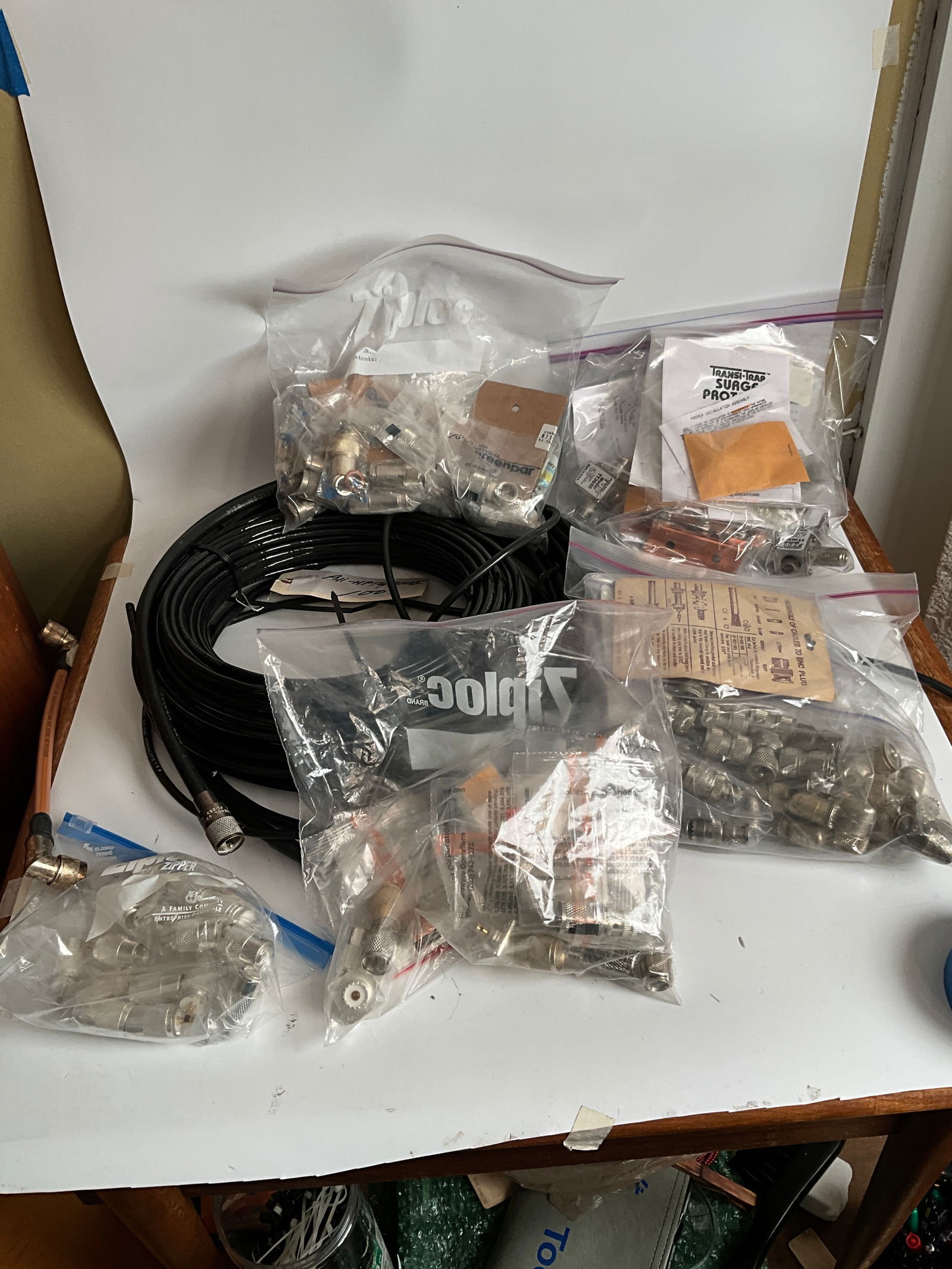 Huge Lot of Co Axel Cables and Parts - Elbow connectors - Connectors (1 of 8)