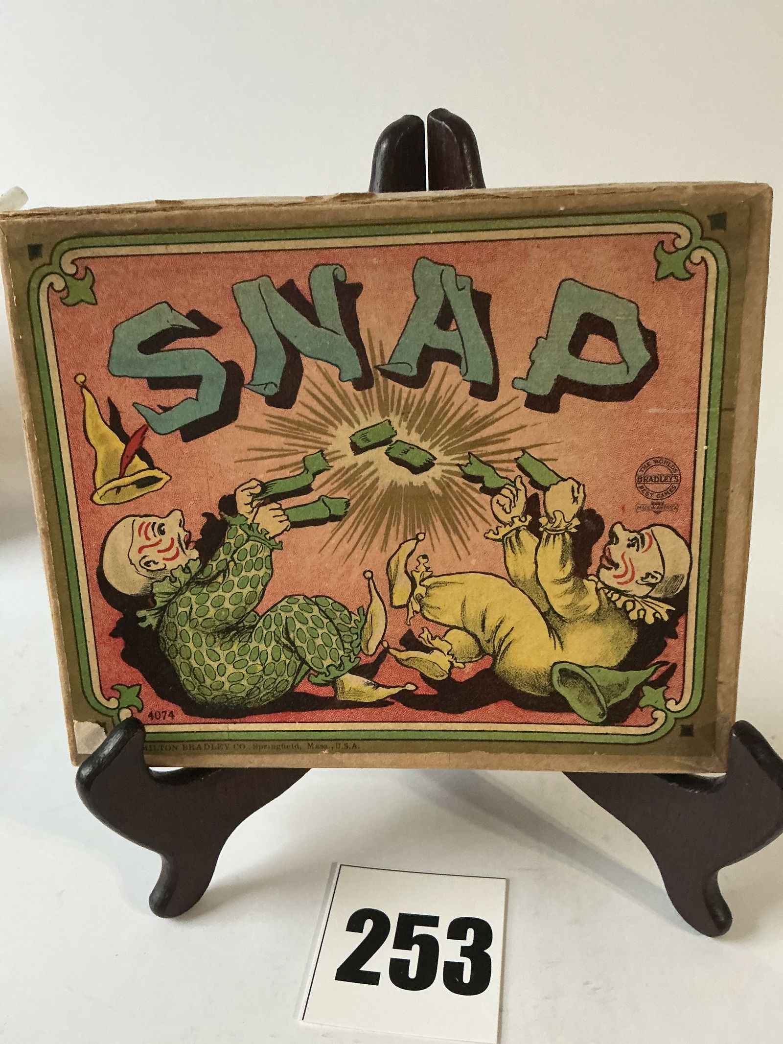 Snap, a card game by Milton Bradley: Here's a card game by Milton Bradley. It is called Snap. It is in it's original box and appears to be complete. Great graphics and condition.