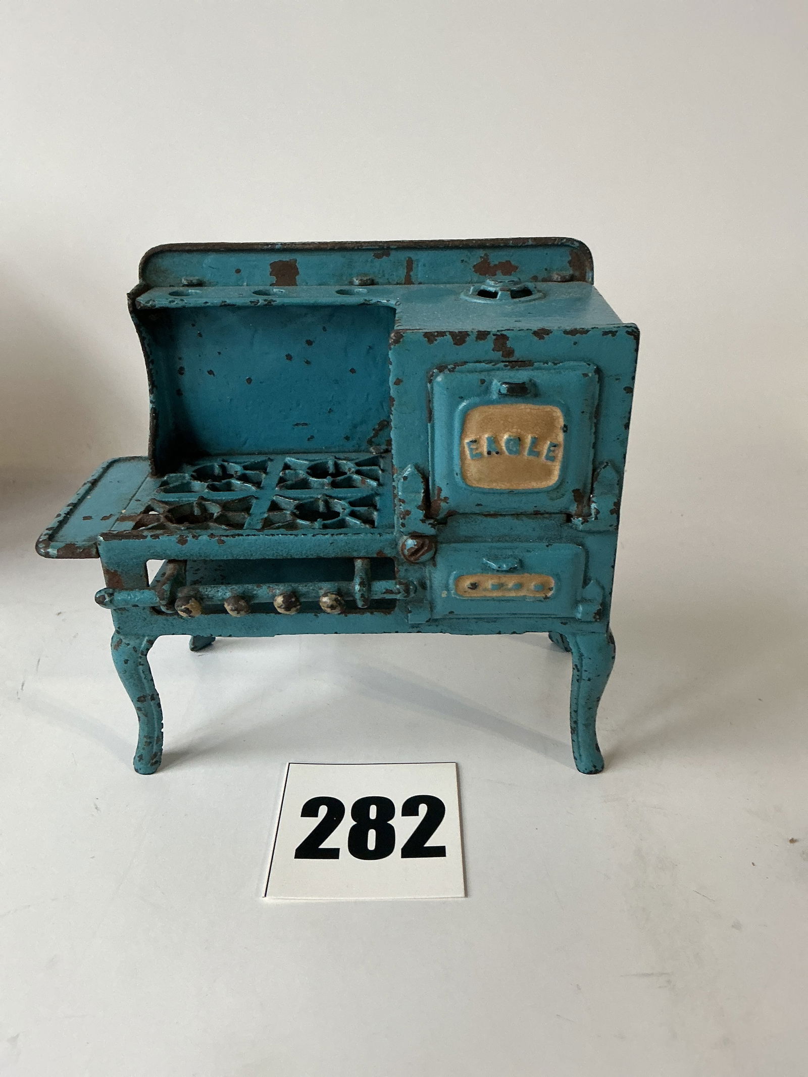 Child's Cast Iron Stove Pat June 1 - 26/ (1 of 5)