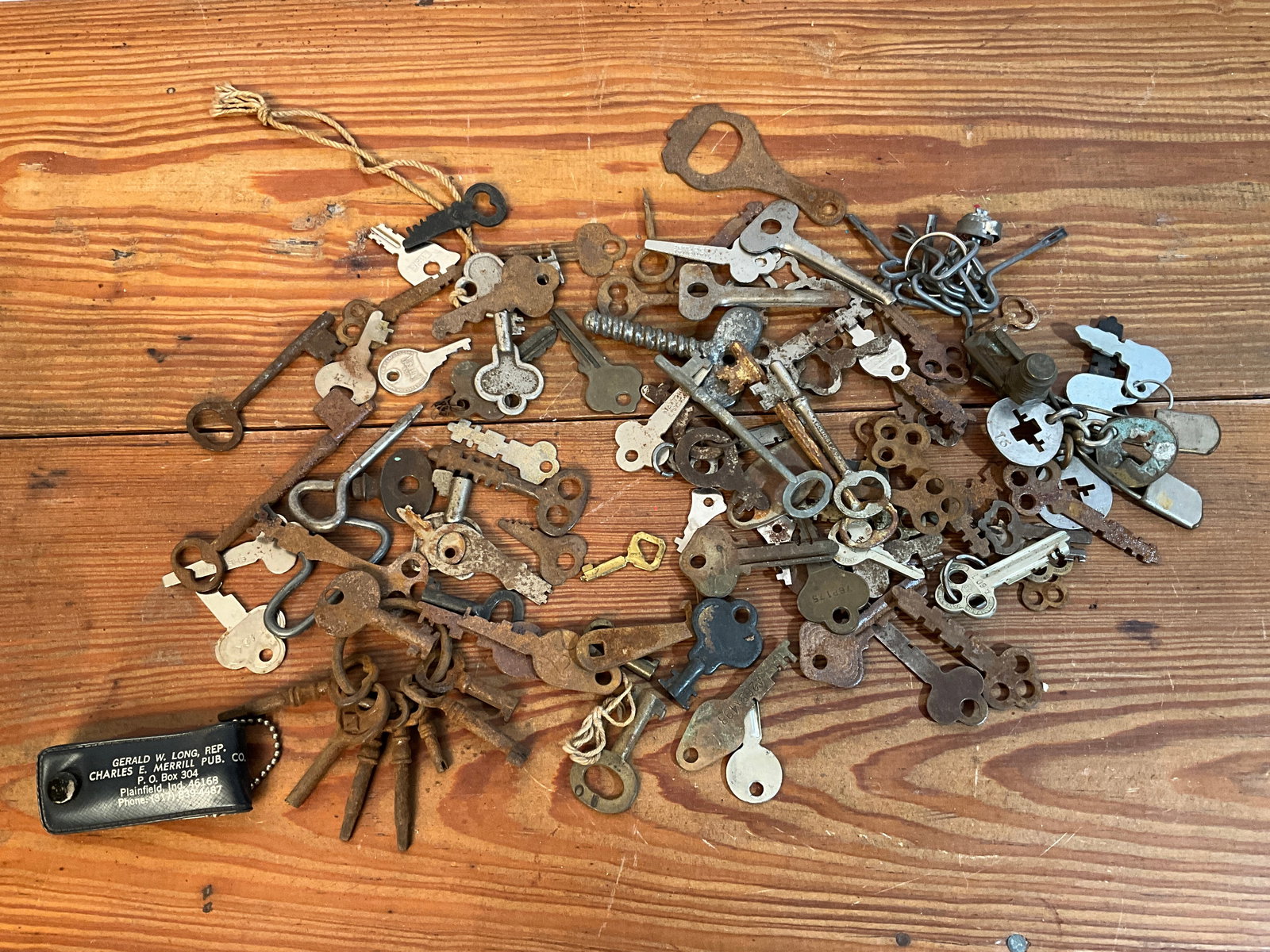 Large group of ODD Keys - Skeleton Keys, Maintenance Keys and some ODD Looking Keys (1 of 5)