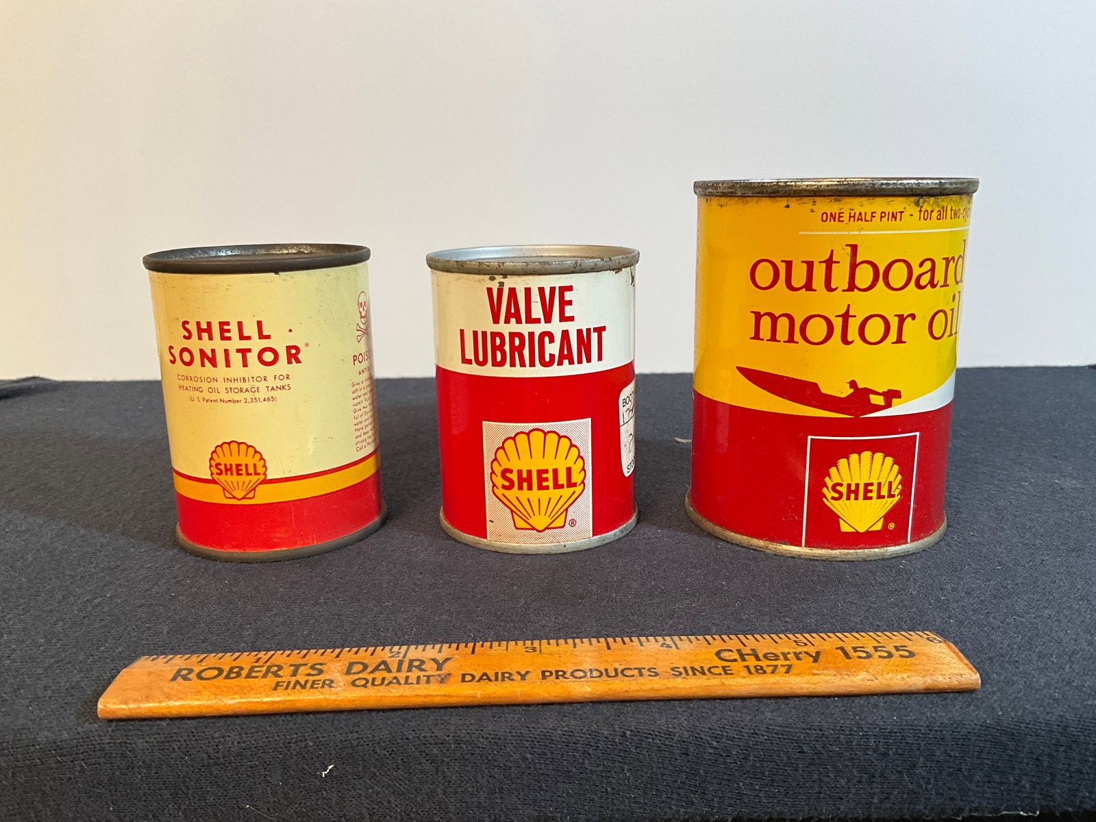 Lot of Three Unopened Shell Lubricating Oils, Shell Advertising (1 of 6)