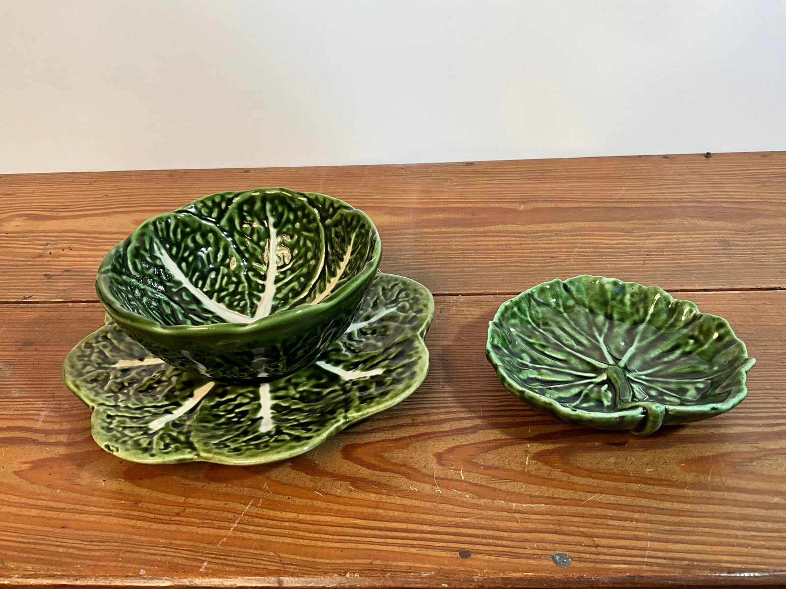 Cabbage Bowl, Saucer, and Small Plate (1 of 6)
