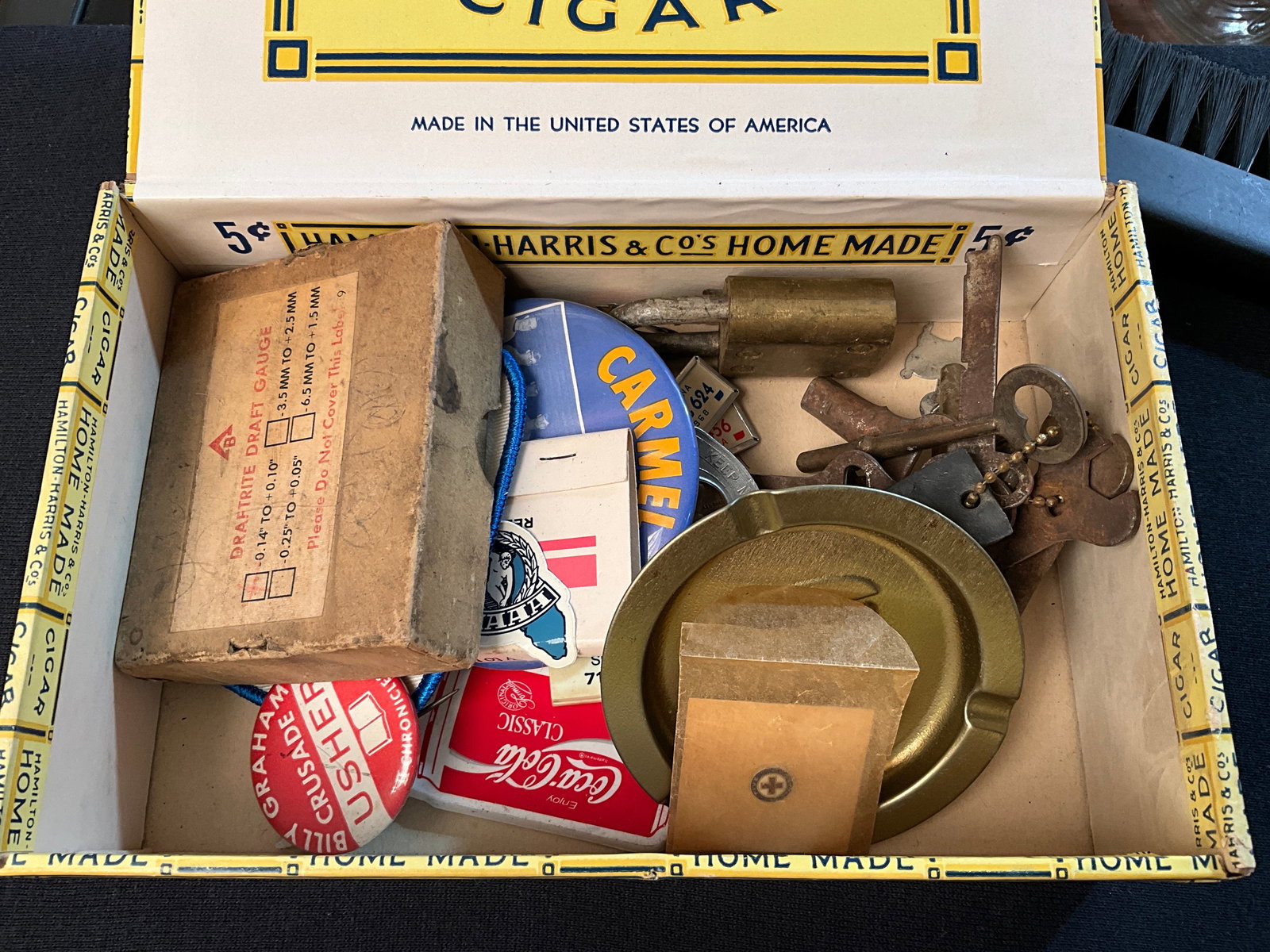 Cigar box full of Random Items - Burger King 80s Ashtray, Billy Graham Crusade Button, Caramel 1971 (1 of 8)
