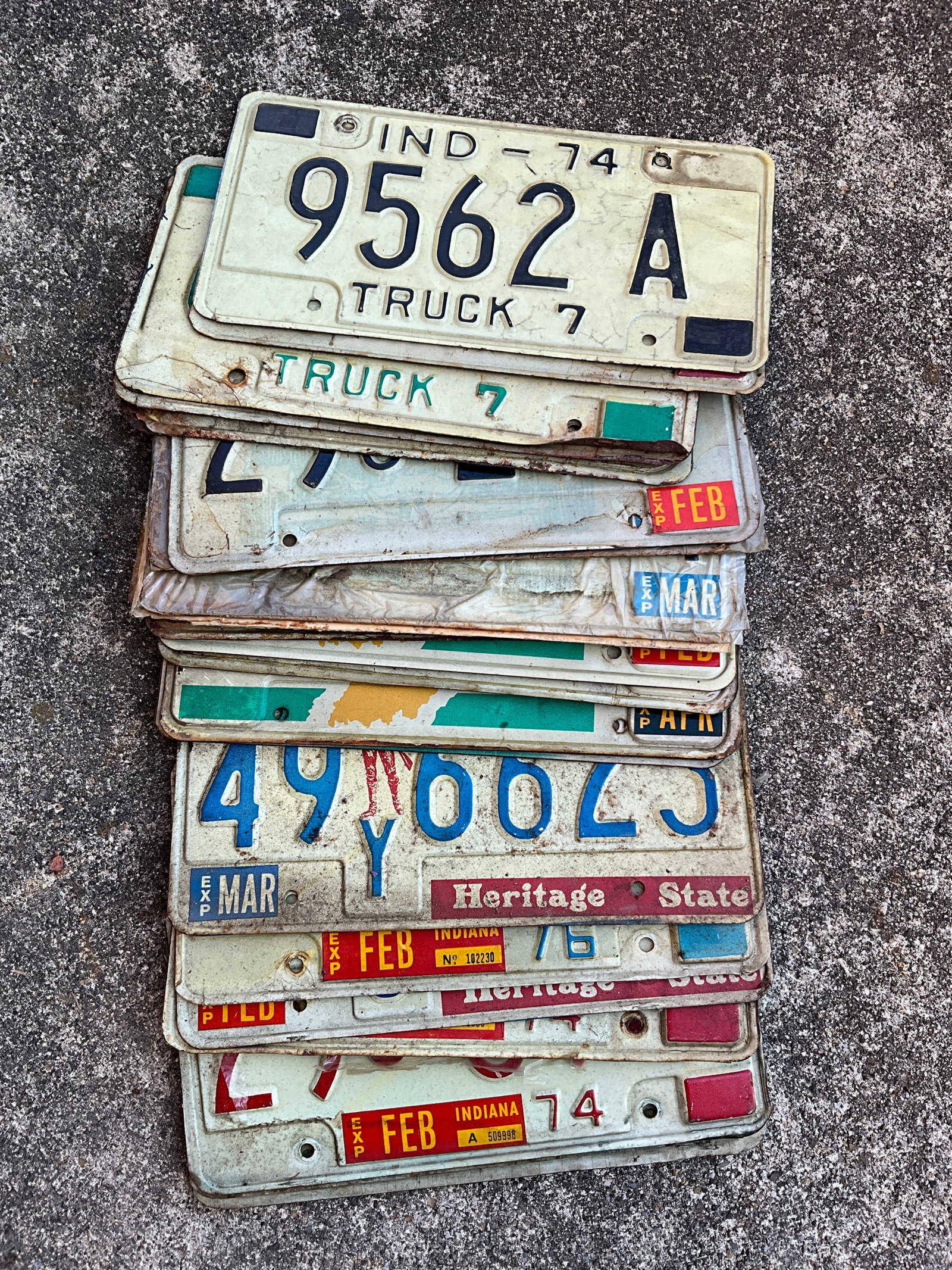 Lot of 25 Indiana License Plates, 1970's (1 of 7)