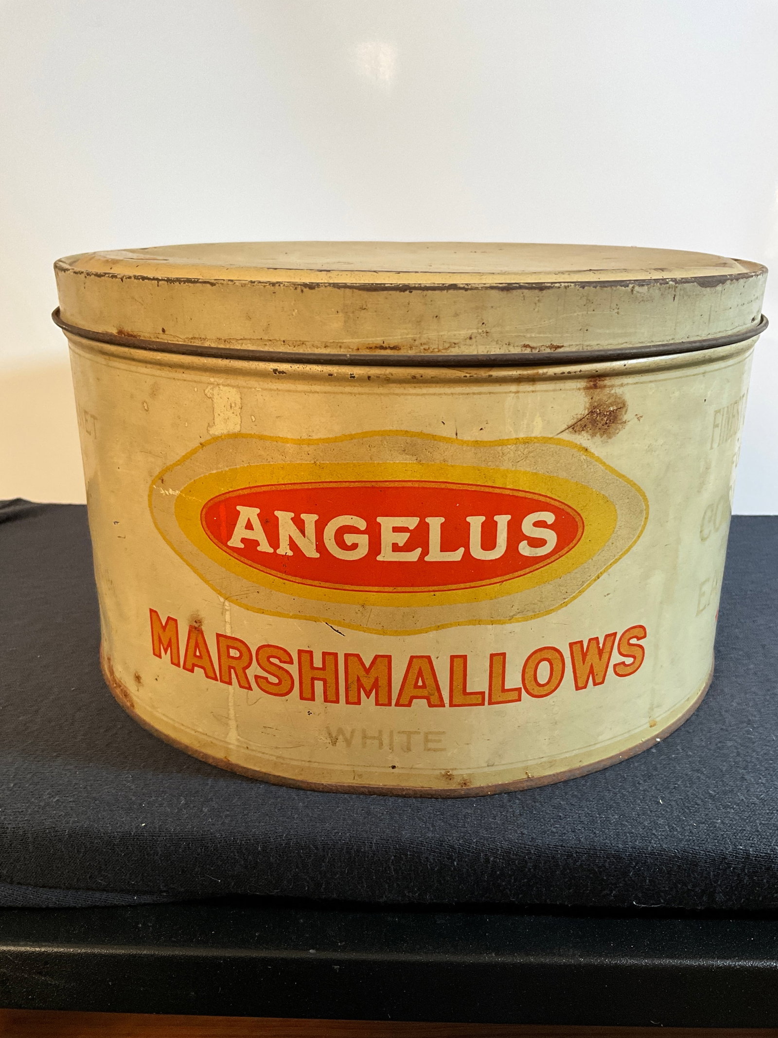 Angelous Marshmallow Large Tin - The Cracker Jack Co. (1 of 6)