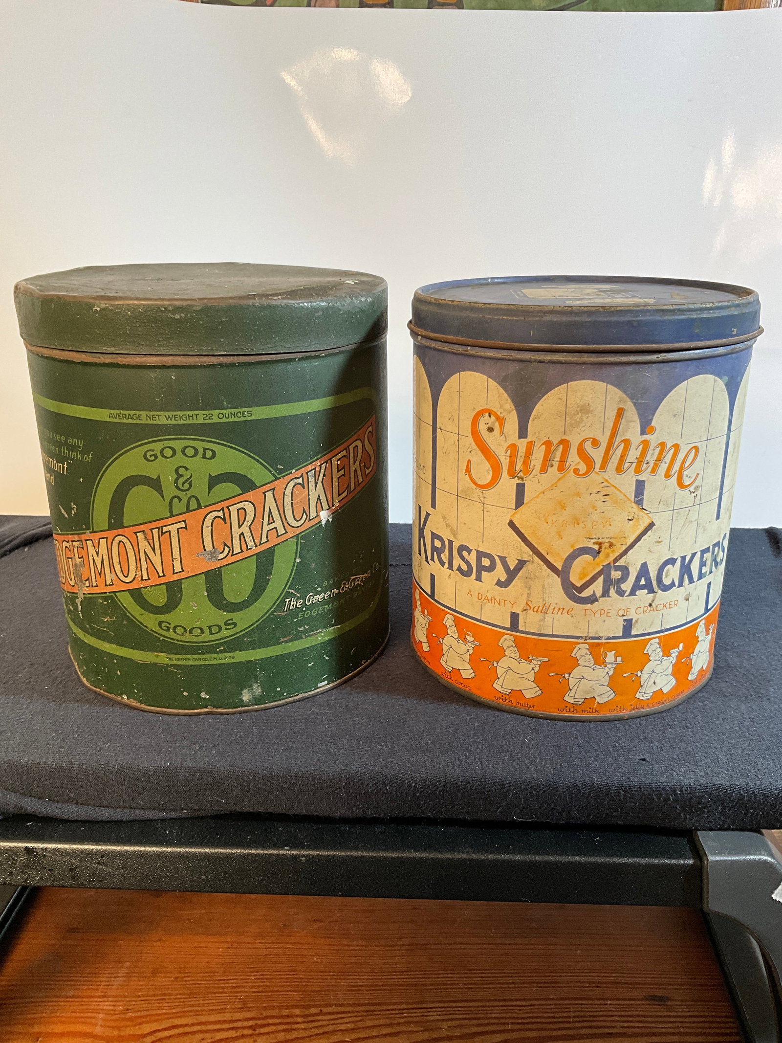 Vintage Cracker Tin Lithos - 1 Pound, Sunshine Krispy Cracker - 1 Pound, Edgemont Crackers (1 of 7)