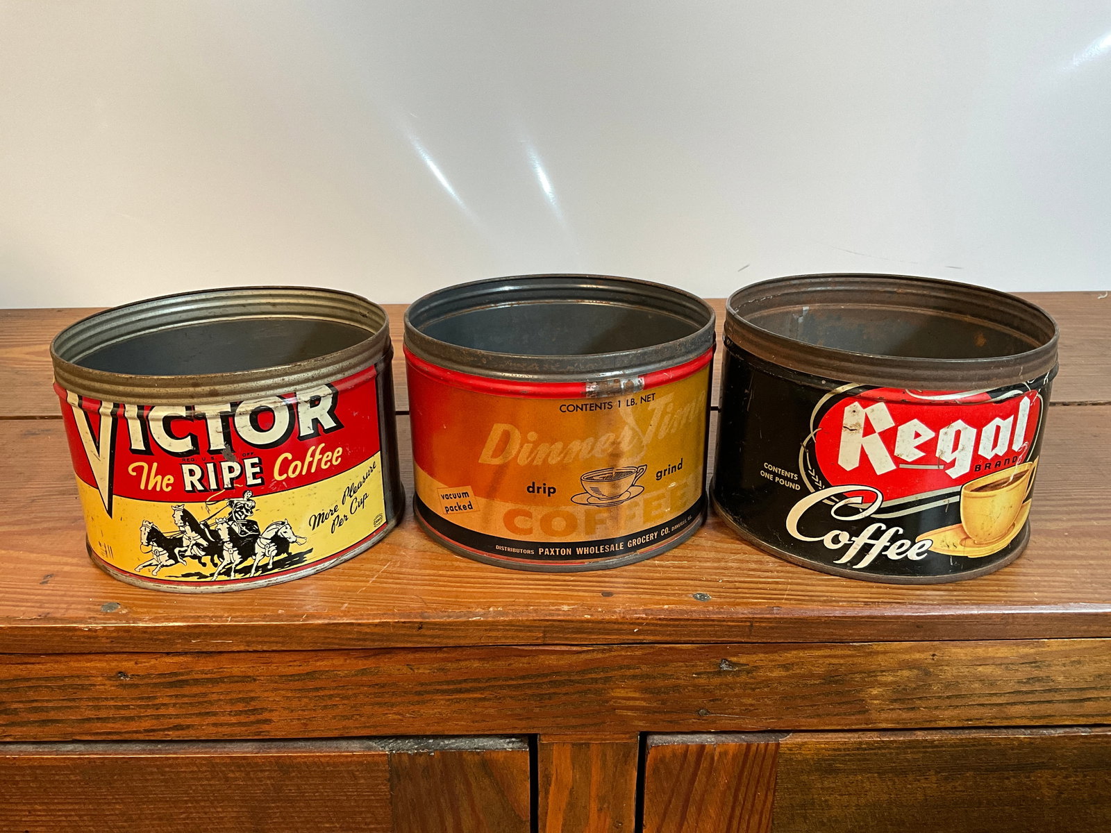 Lot of Three Vintage Coffee Tins, Regal, Dinner Time, Victor, All One Pound (1 of 6)