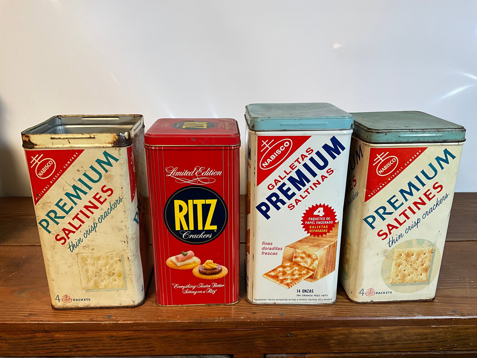 Lot of 4 Vintage Misc. Tin Cans - Nabisco Saltine Cracker Tins - Ritz Crackers (1 of 6)