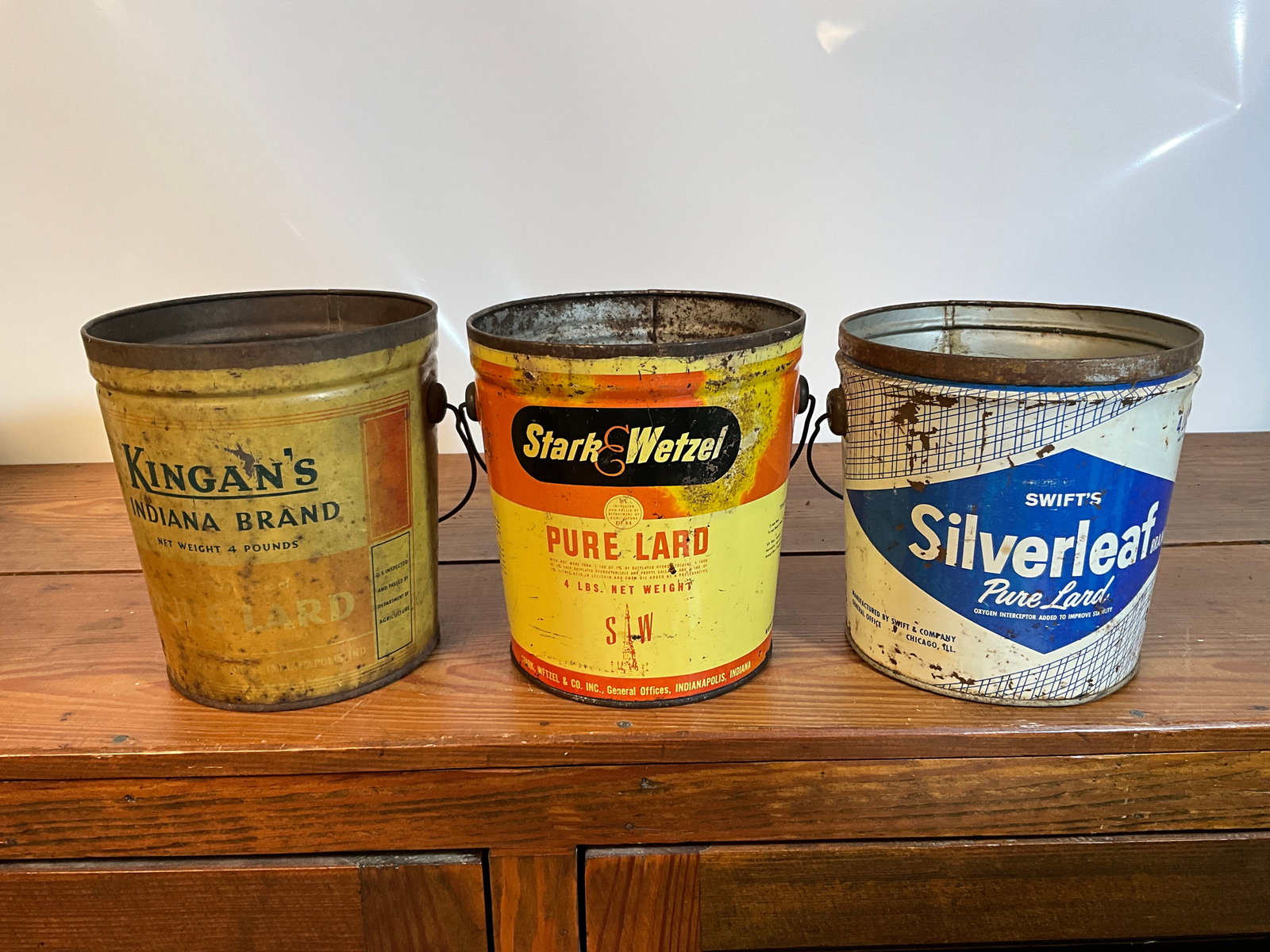 Lot of Three Vintage Lard Tin Cans, Stark & Wetzel, Swift's, Kingan's, Four Pounds (1 of 6)