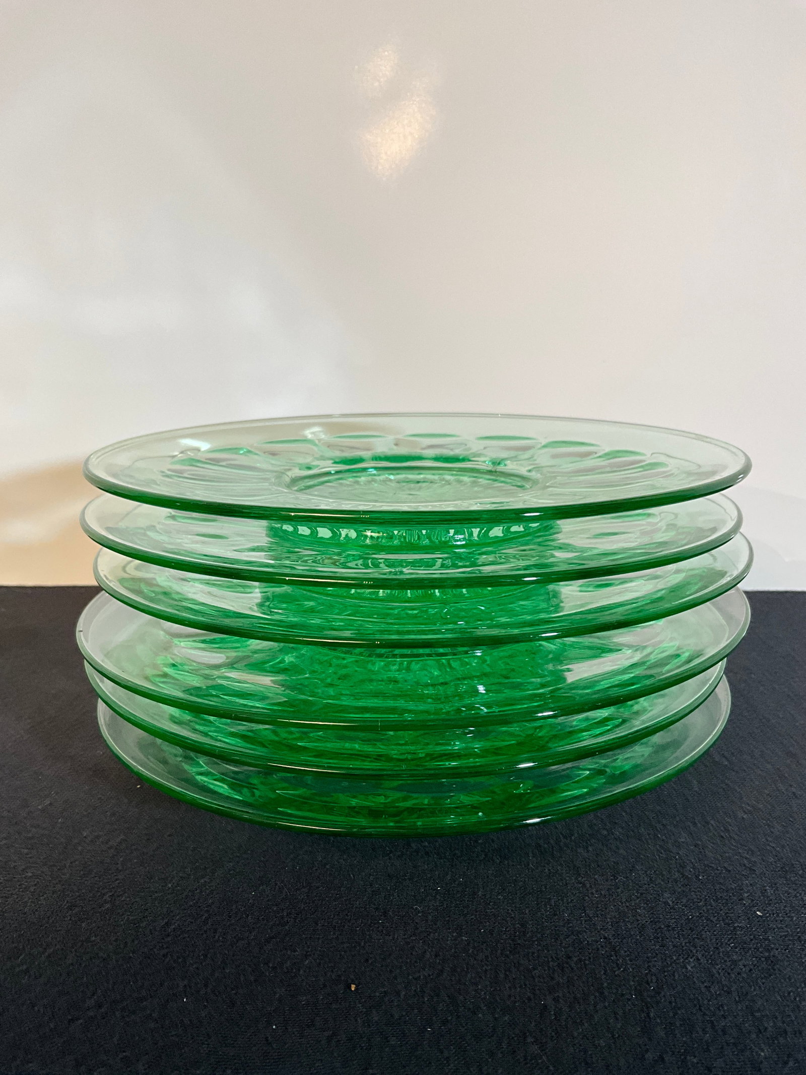 Lot of 6 Vintage 7.5 Inch Dessert Plates in Depression Green (1 of 5)