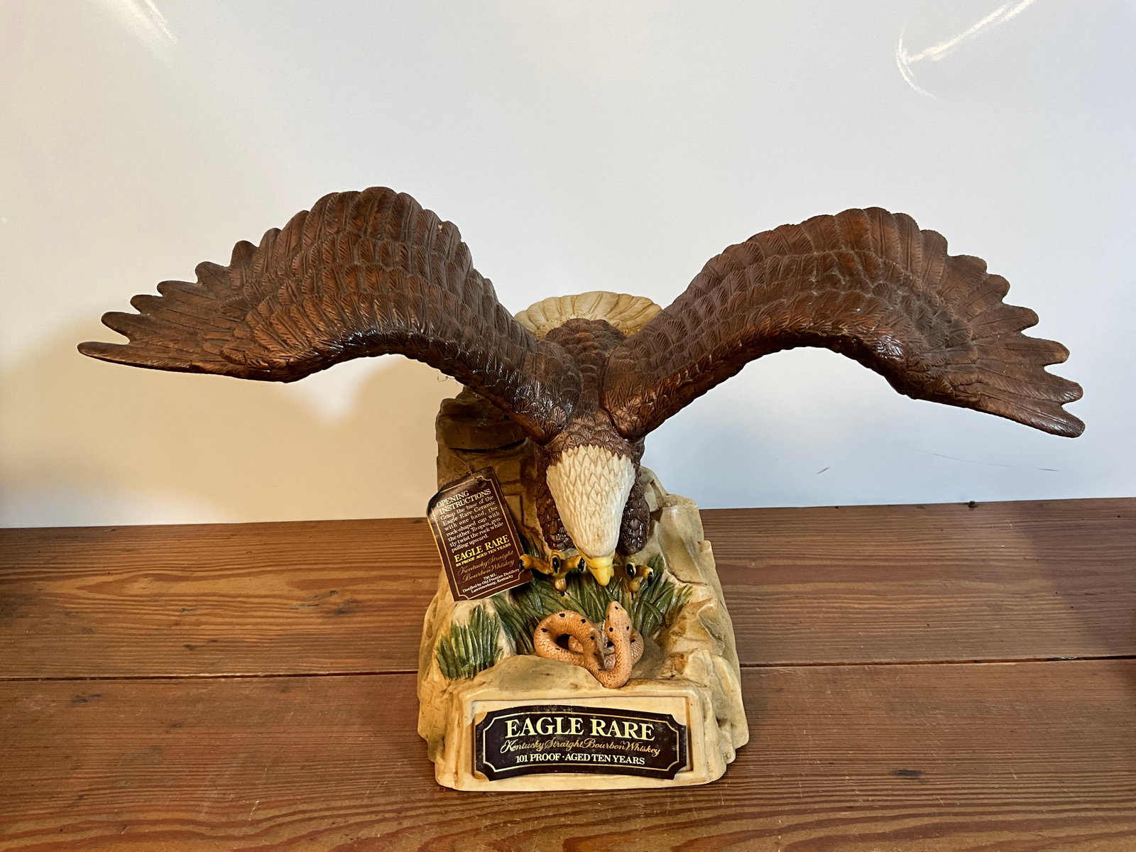 Vintage 1984 No. 2 EAGLE RARE Kentucky Bourbon Whiskey Decanter Bald Eagle (1 of 6)
