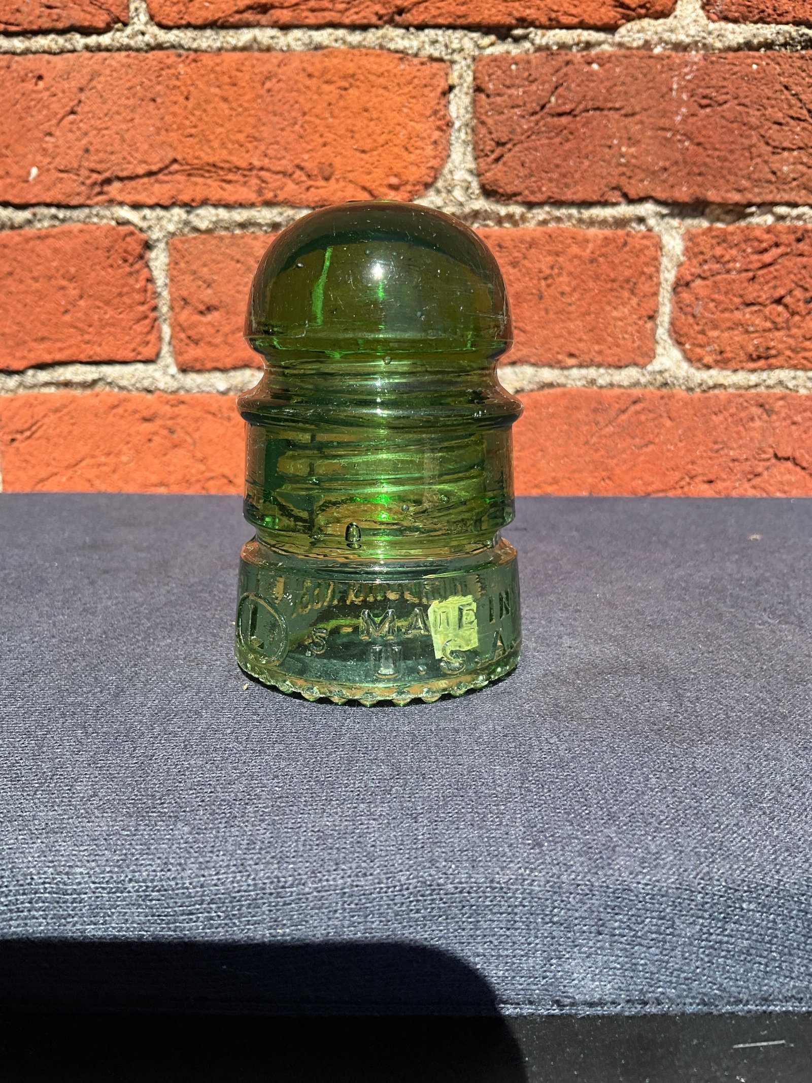 Lynchburg No. 31 in a Yellow Green, Insulator (1 of 10)