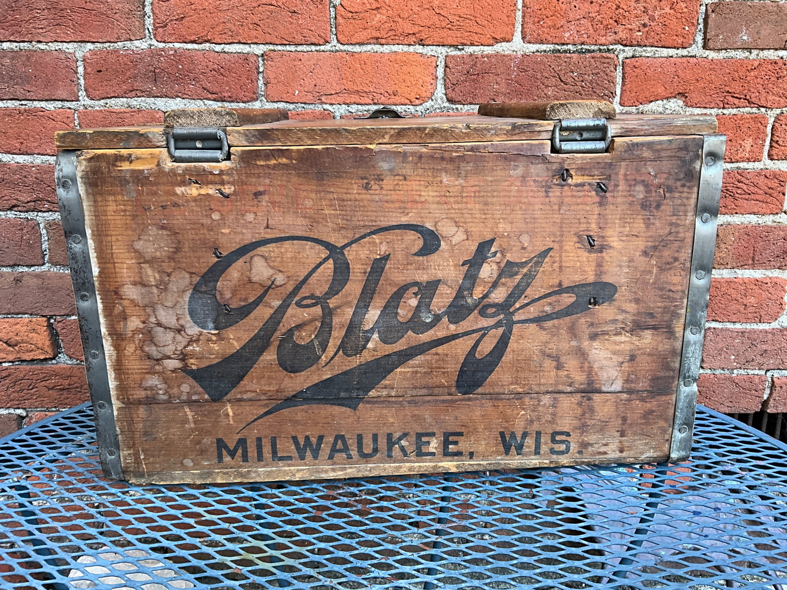 Nice Advertising Wooden Blatz Beer Wisconsin Crate/Box - 2 Doz Small - Marked on two sides (1 of 8)