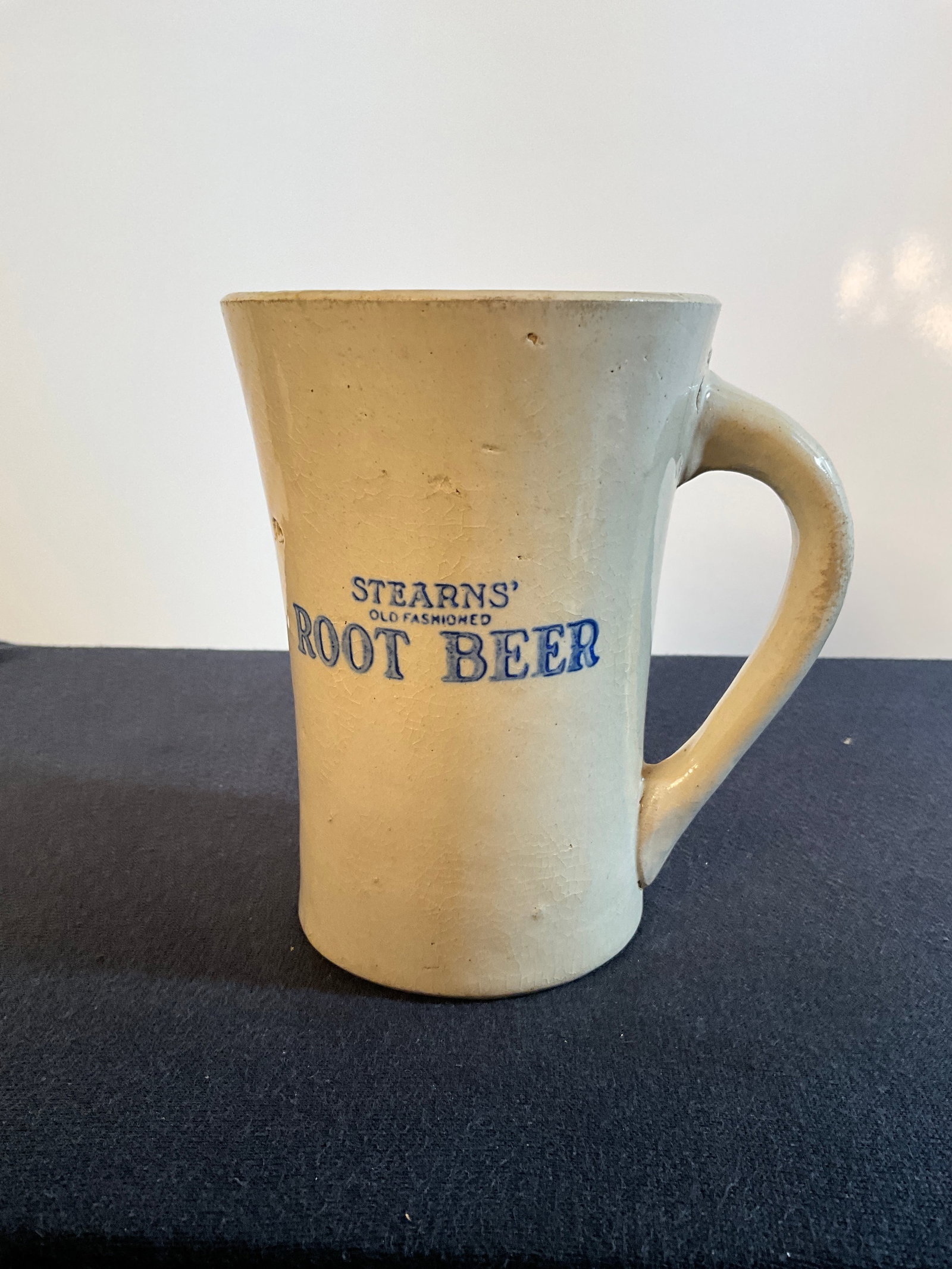 Stearns' Old Fashioned Root Beer Stoneware Mug (1 of 6)