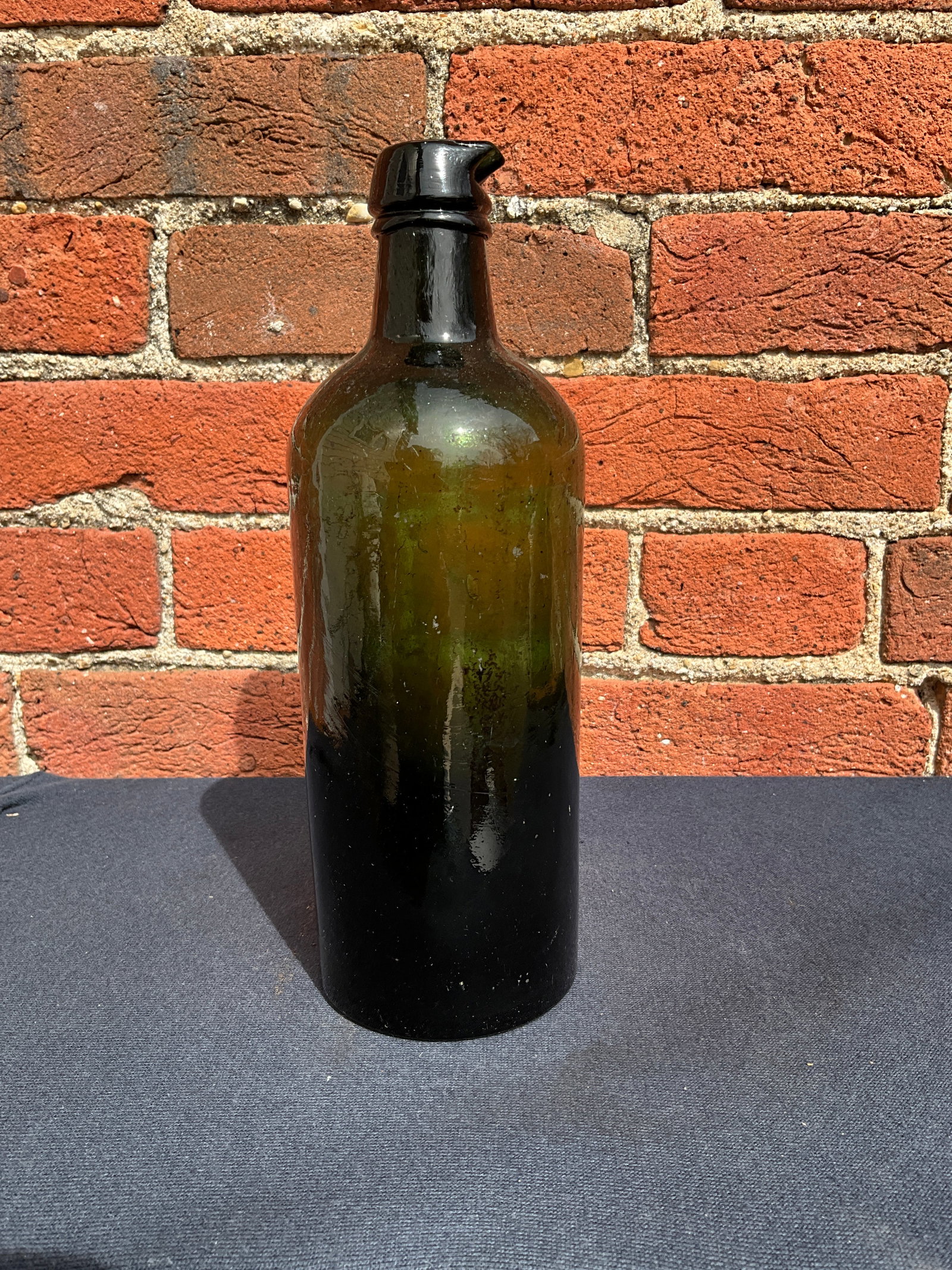 1870s Green Olive Master Ink, Smooth Base - Deep Green Coloration (1 of 8)
