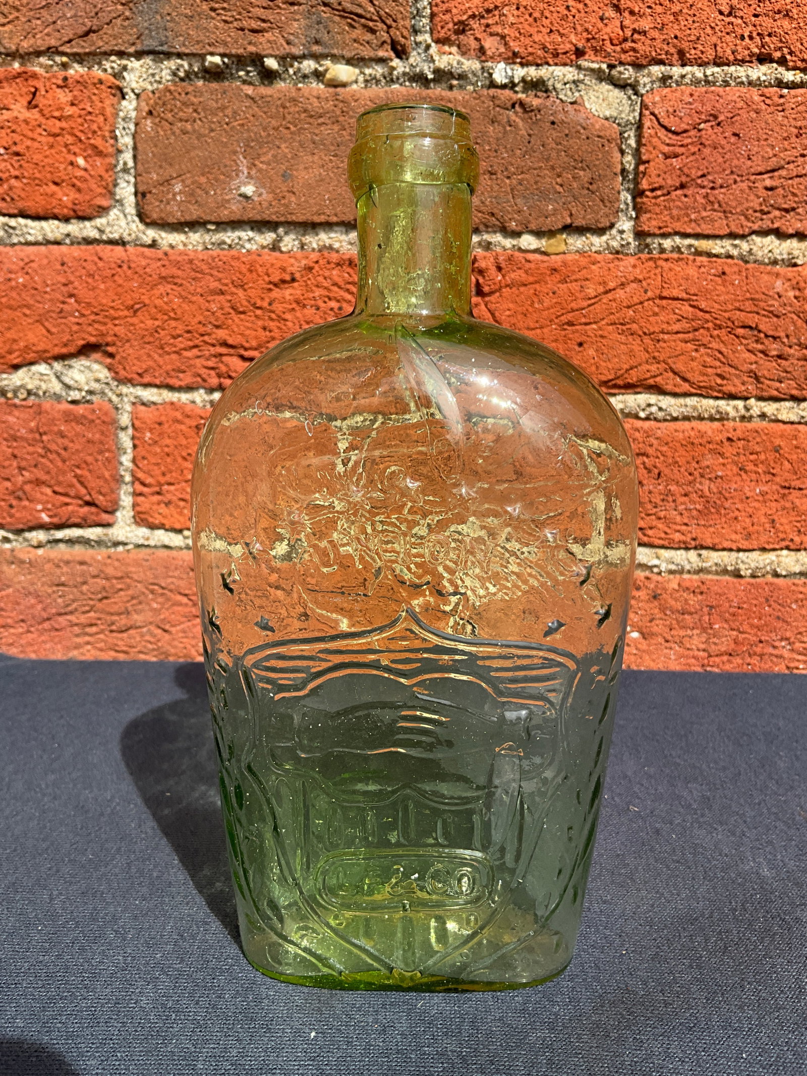GXII-13 Pittsburg Pa., L.F.& Co. Pint Flask in Yellow Green - NICE (1 of 10)