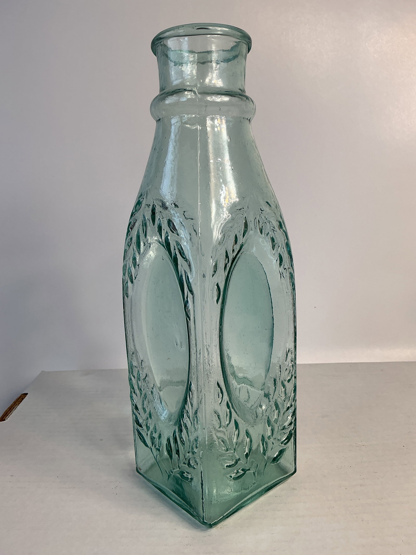 Large Aqua Cathedral Pickle, 10 3/4" Tall. (1 of 4)