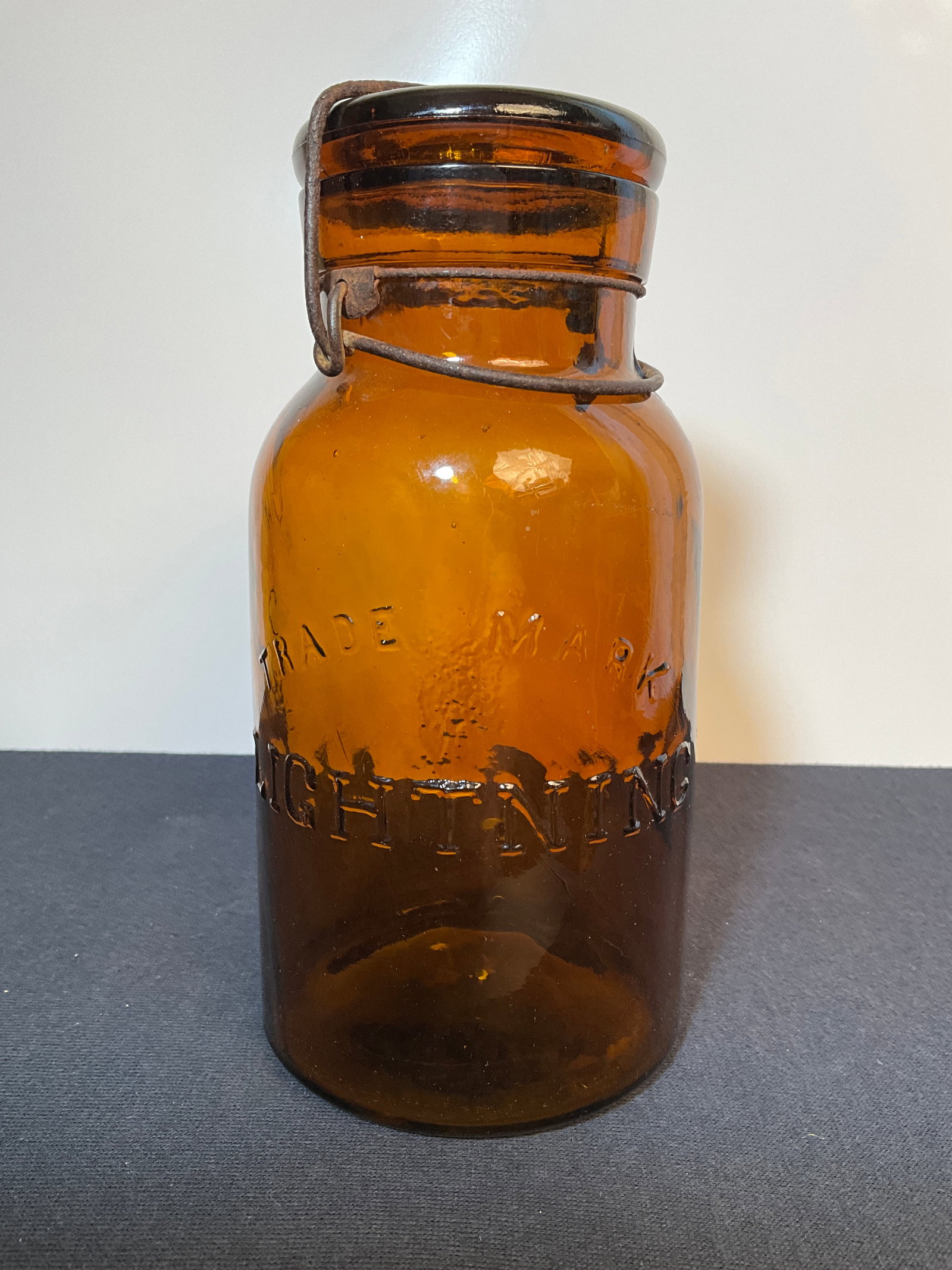 Amber Lightning Fruit Jar - Quart - Na Damage (1 of 10)