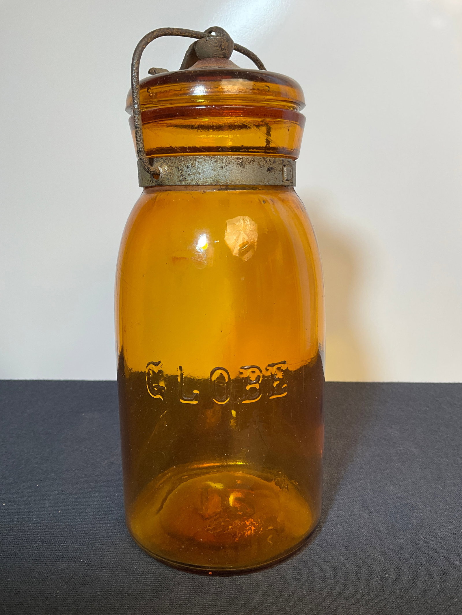 Lite Amber Globe Fruit Jar - Quart - Na Damage (1 of 10)