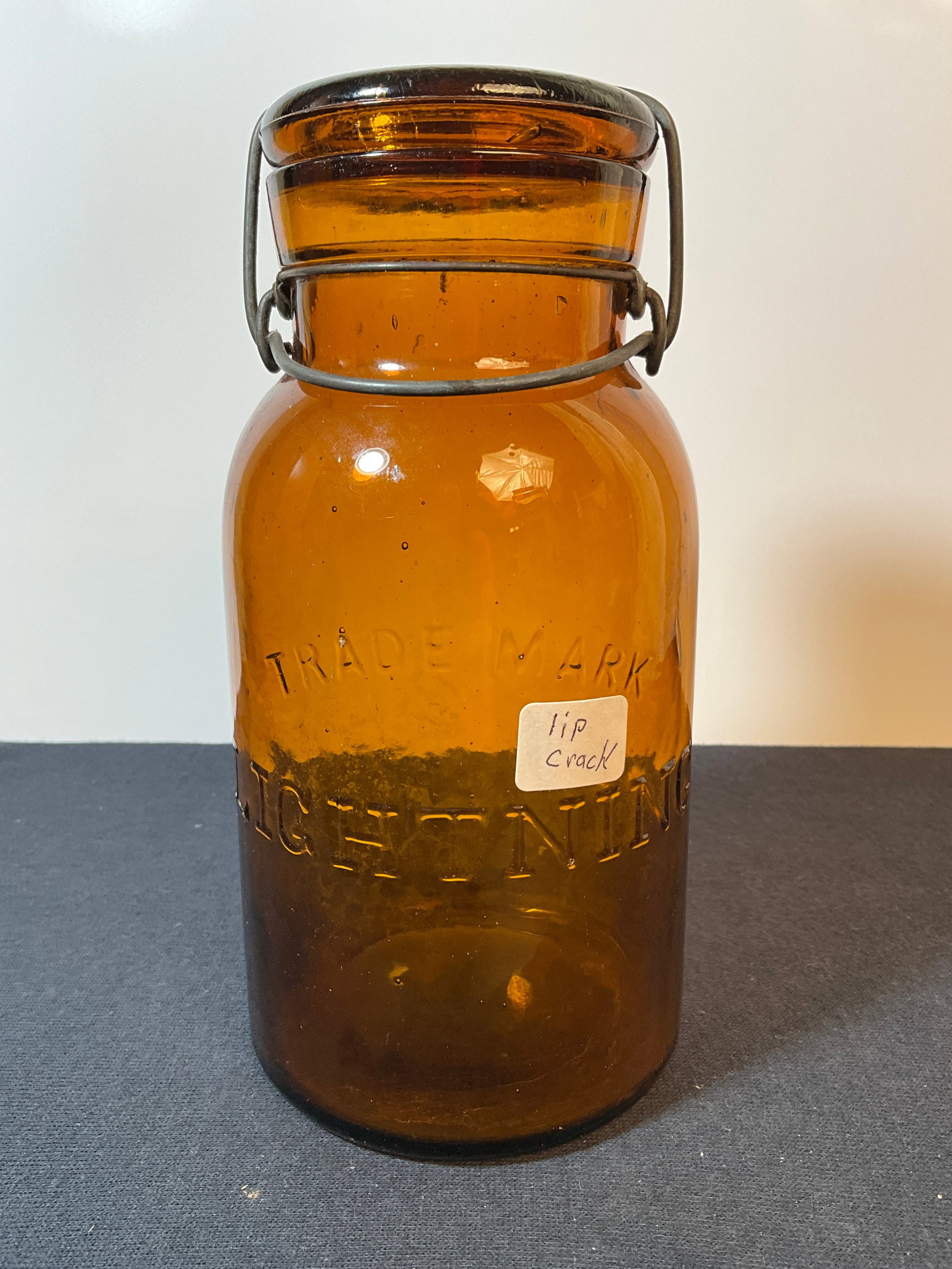 Amber Lightning Jar with Base embossed Putnum 404, Quart, Ground Lip. (1 of 6)