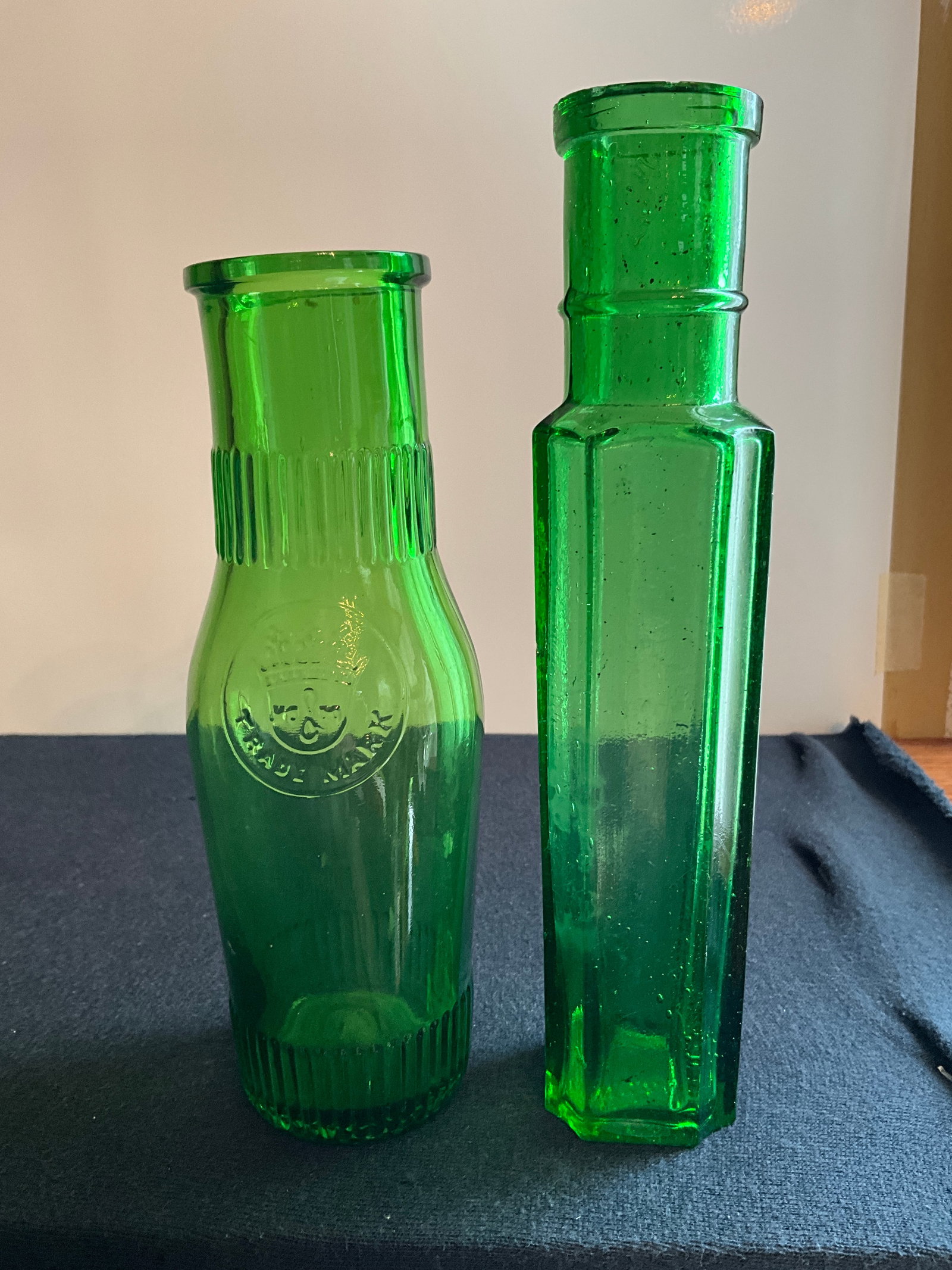 Two Green Pickle or Sauce Bottles, One 7-Up Green(Seville Packing) and One Emerald Green (1 of 4)