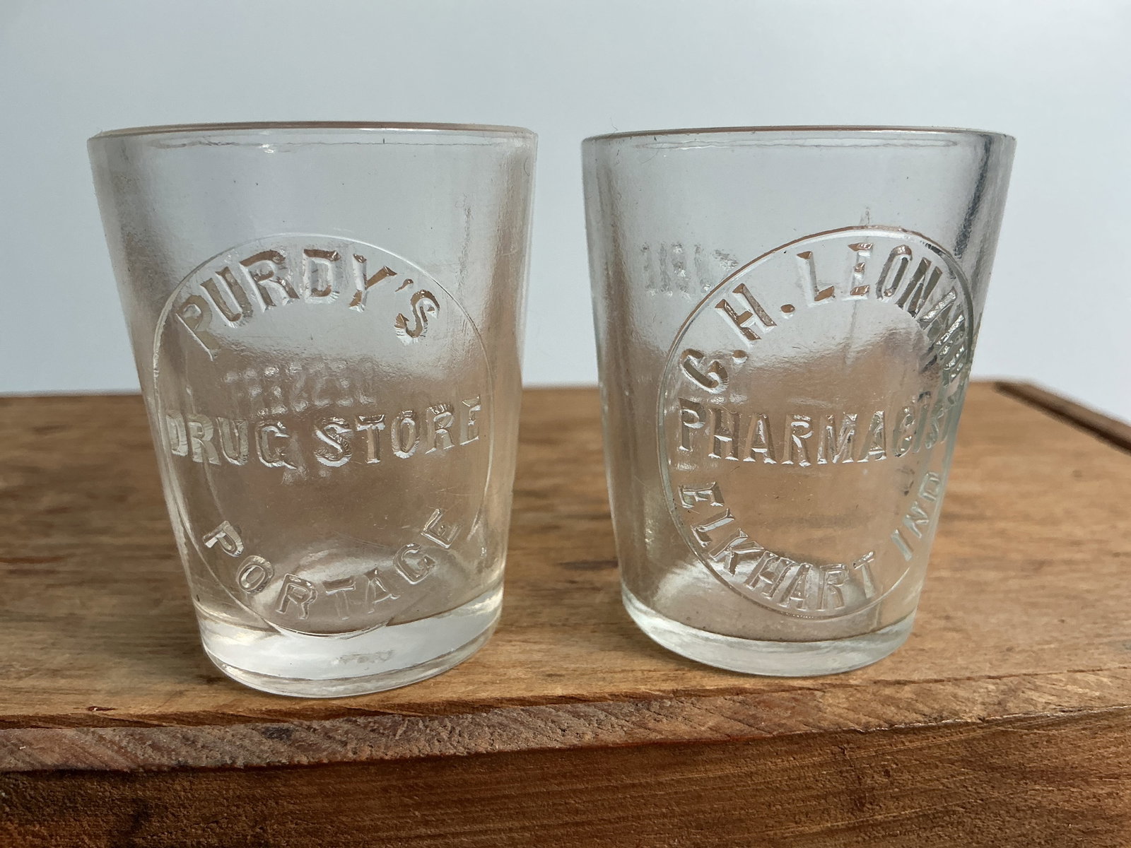 2 Embossed Indiana Dose Glasses - Purdy's & Leonard (1 of 3)