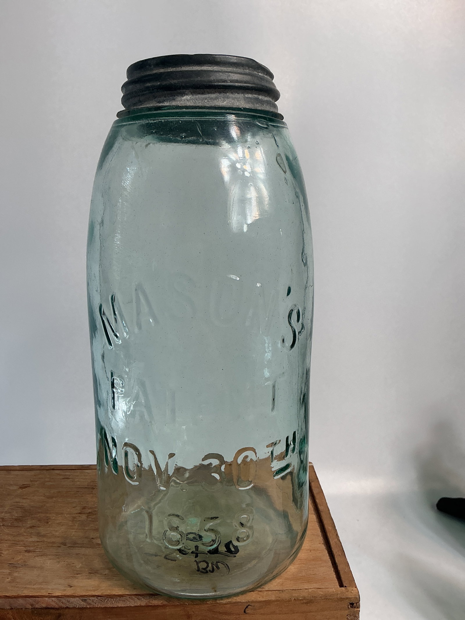 Mason's Patent Nov. 30TH 1858, Aqua, 1/2 Gallon.: Here we have a Keystone Mason's Patent Nov. 30TH 1858. The jar is 1/2 gallon size, clean, bright and has no damage.