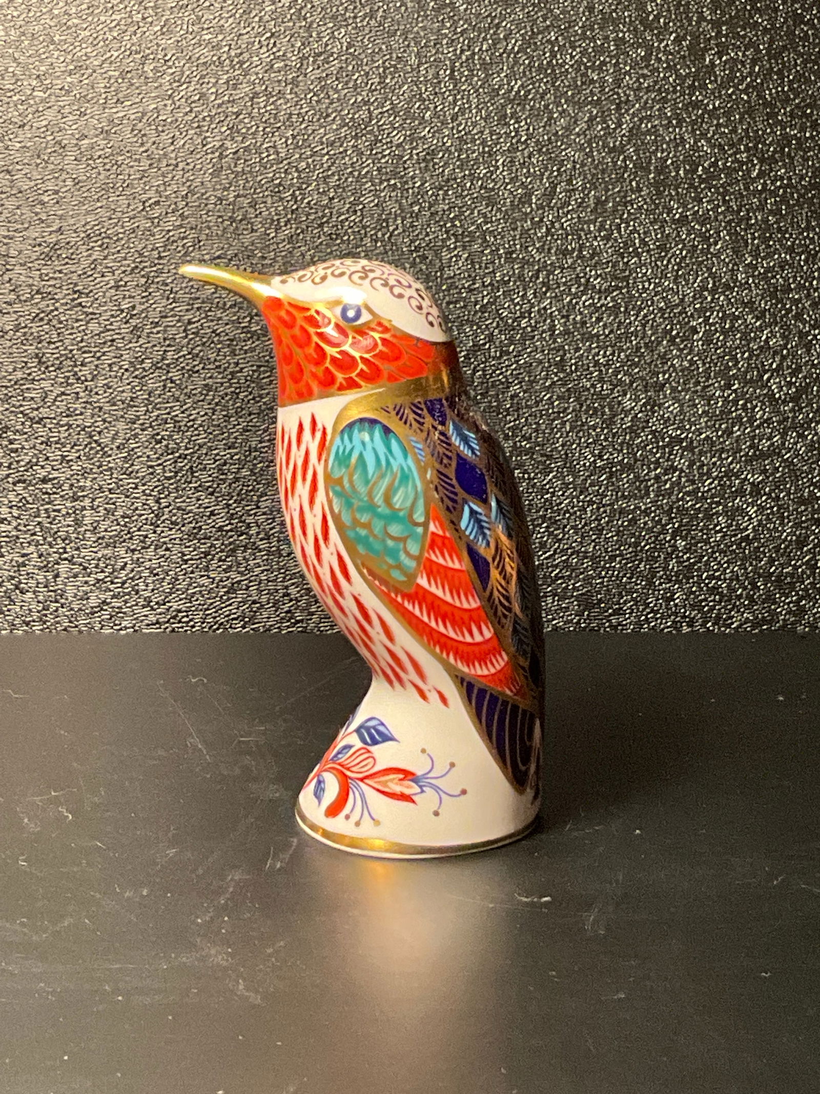 Royal Crown Derby fine English China hummingbird figural paperweight. Gold stopper (1 of 6)