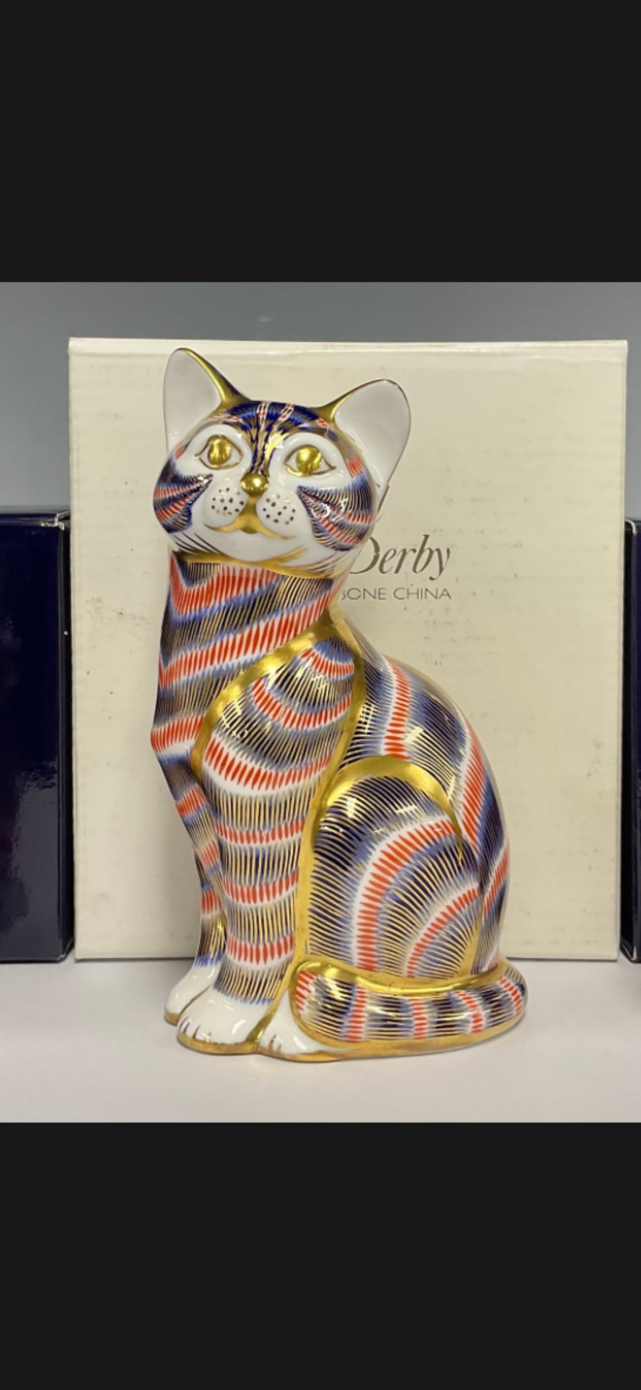 5&1/2” Royal Crown Derby fine English China ImariCat paperweight, good stopper (1 of 8)