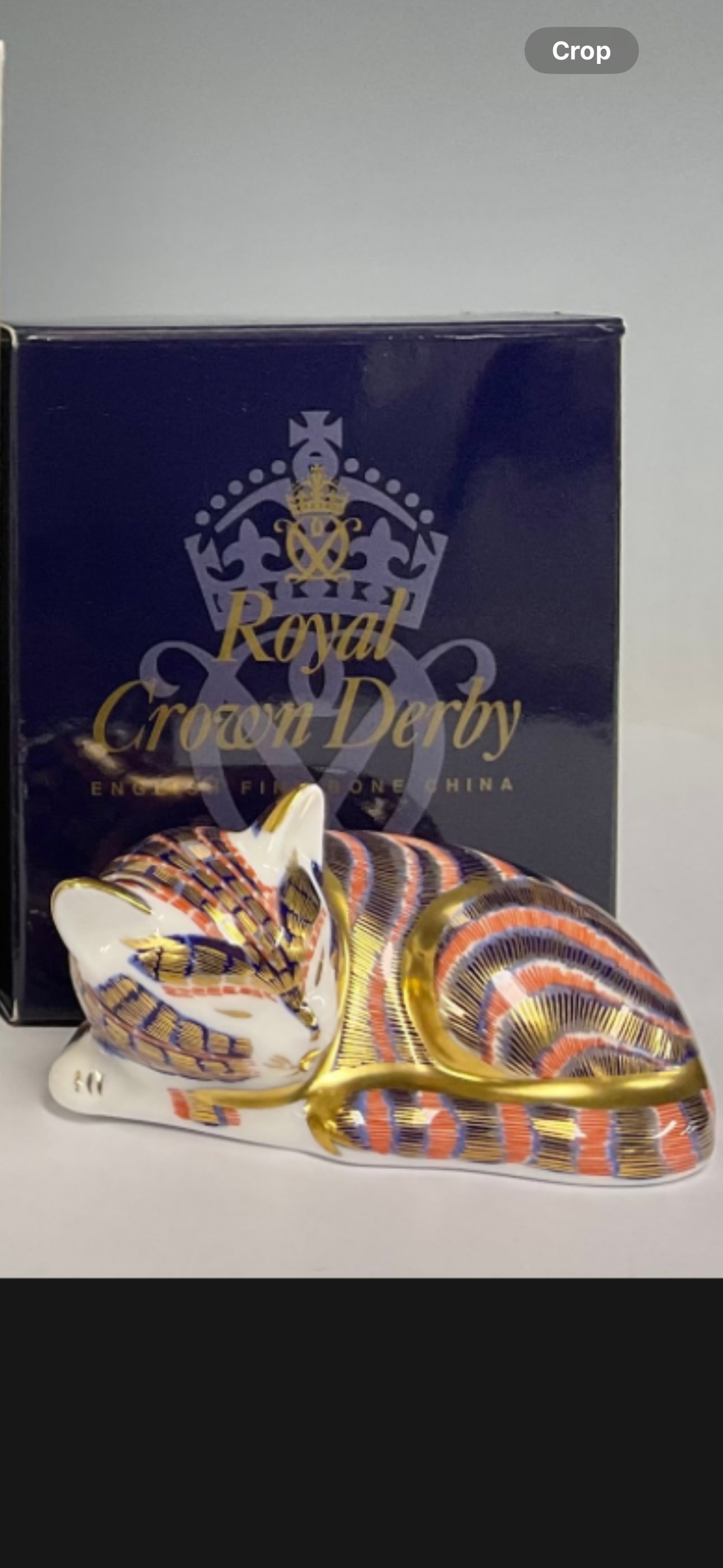 Royal Crown Derby fine English China Imari sleeping kitten 3&1/4paperweight, gold stopper (1 of 8)