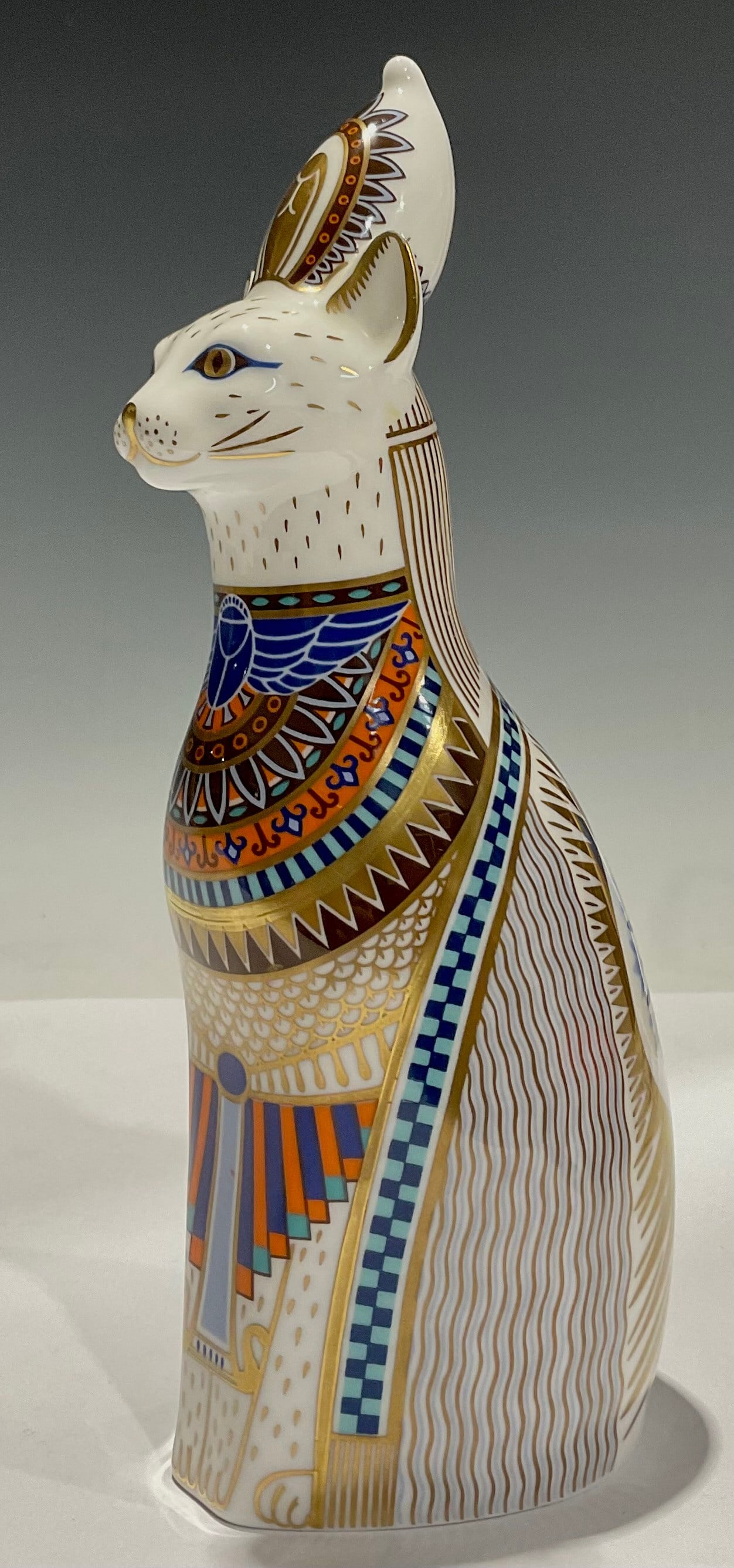 Royal Crown Derby model from the Royal Cats Collection, Egyptian Cat 9&1/2inch statue (1 of 1)
