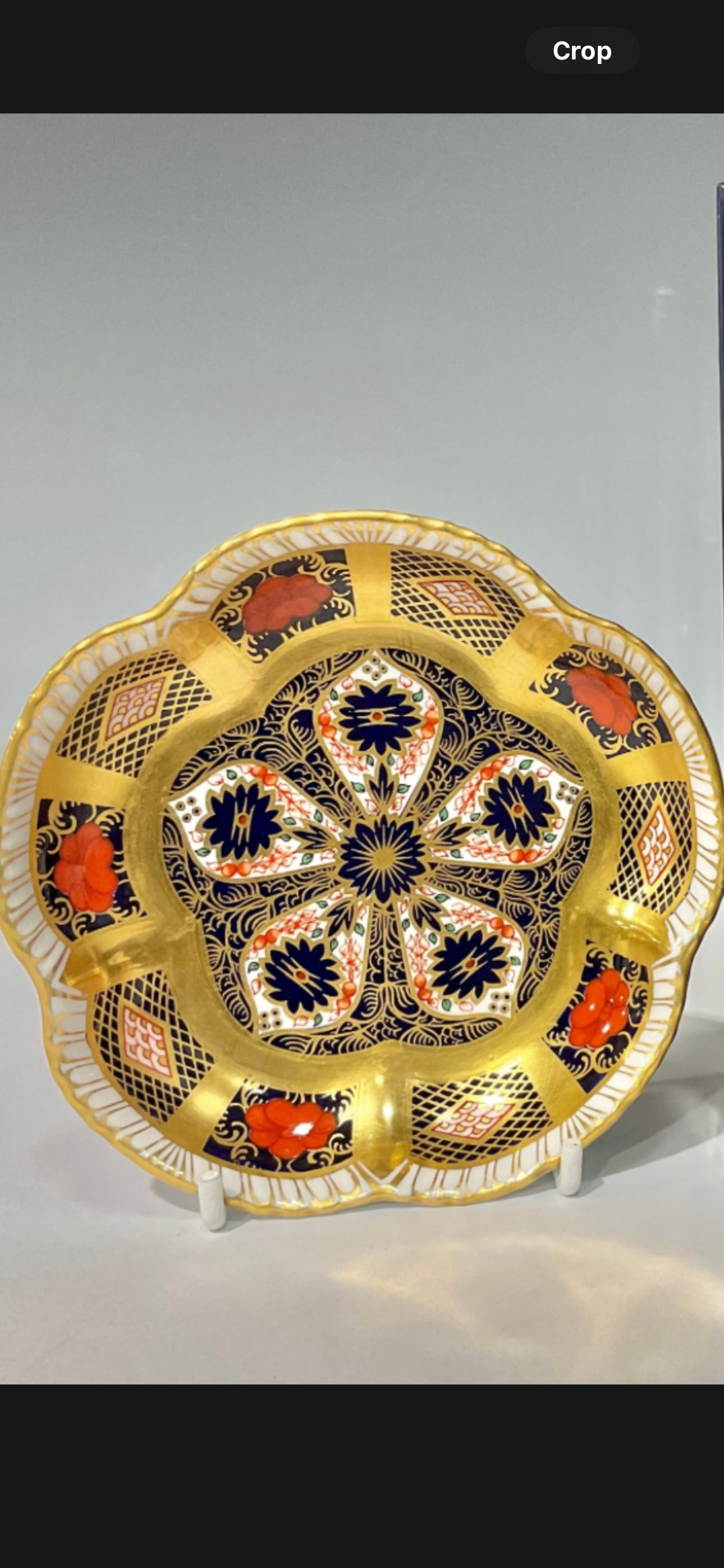 Royal Crown Derby 1128 Imari pattern petal trinket dish, solid gold band, first quality (1 of 2)